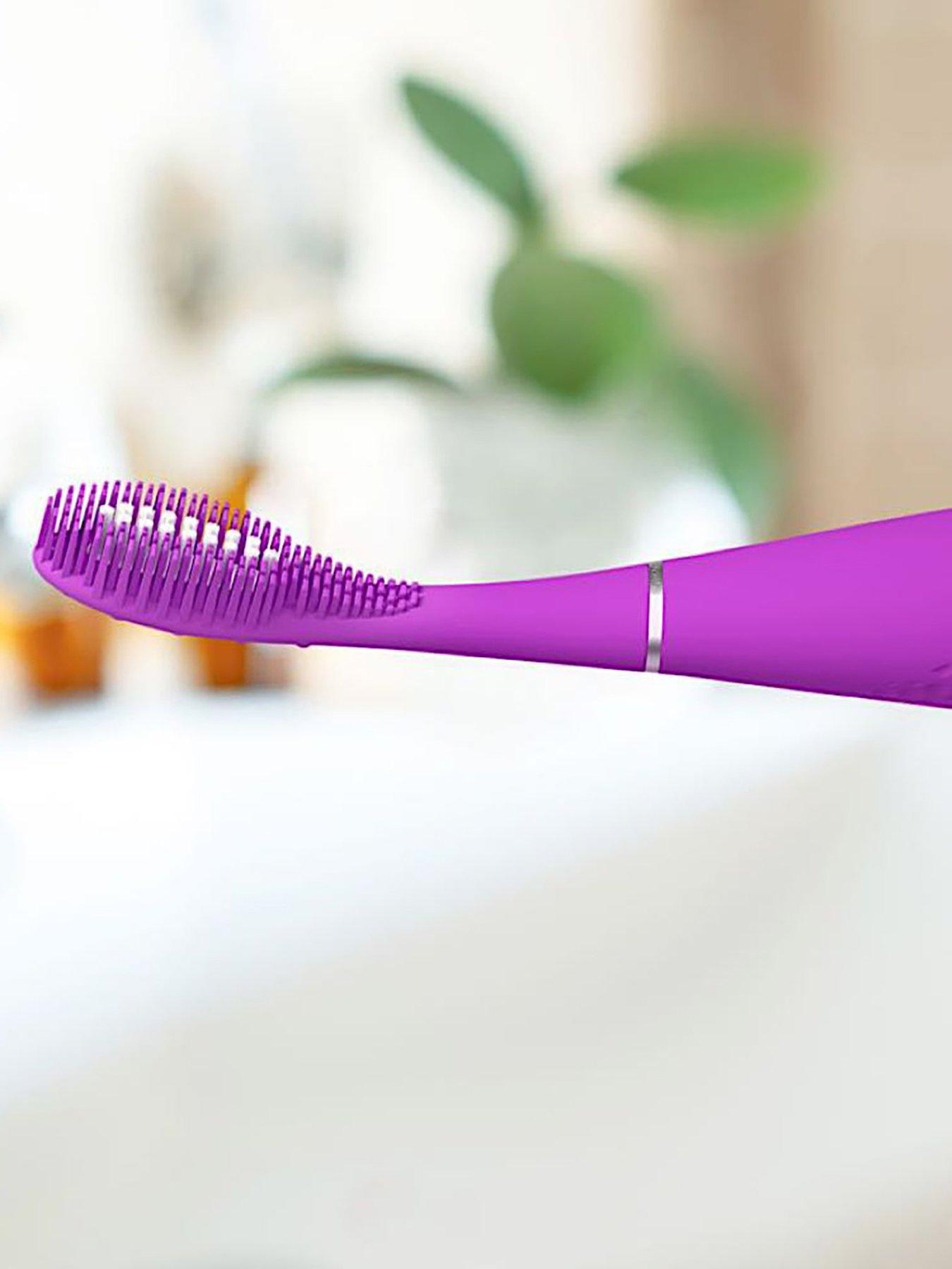 Image 5 of 5 of FOREO issa 4 Smile - Enchanted Violet