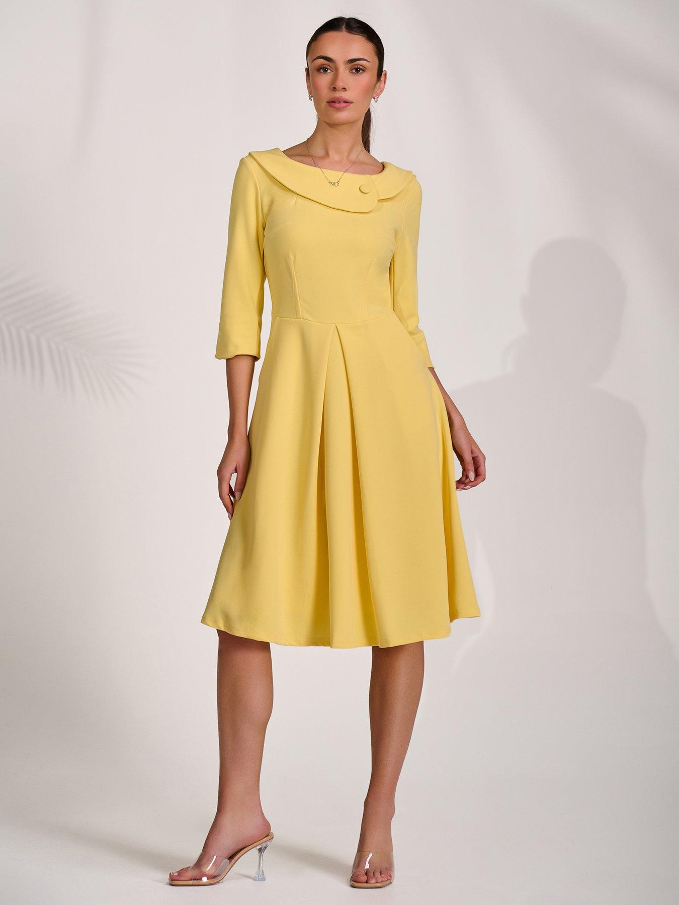 Image 3 of 7 of Jolie Moi Sloan 3/4 Sleeve Midi Dress - Yellow