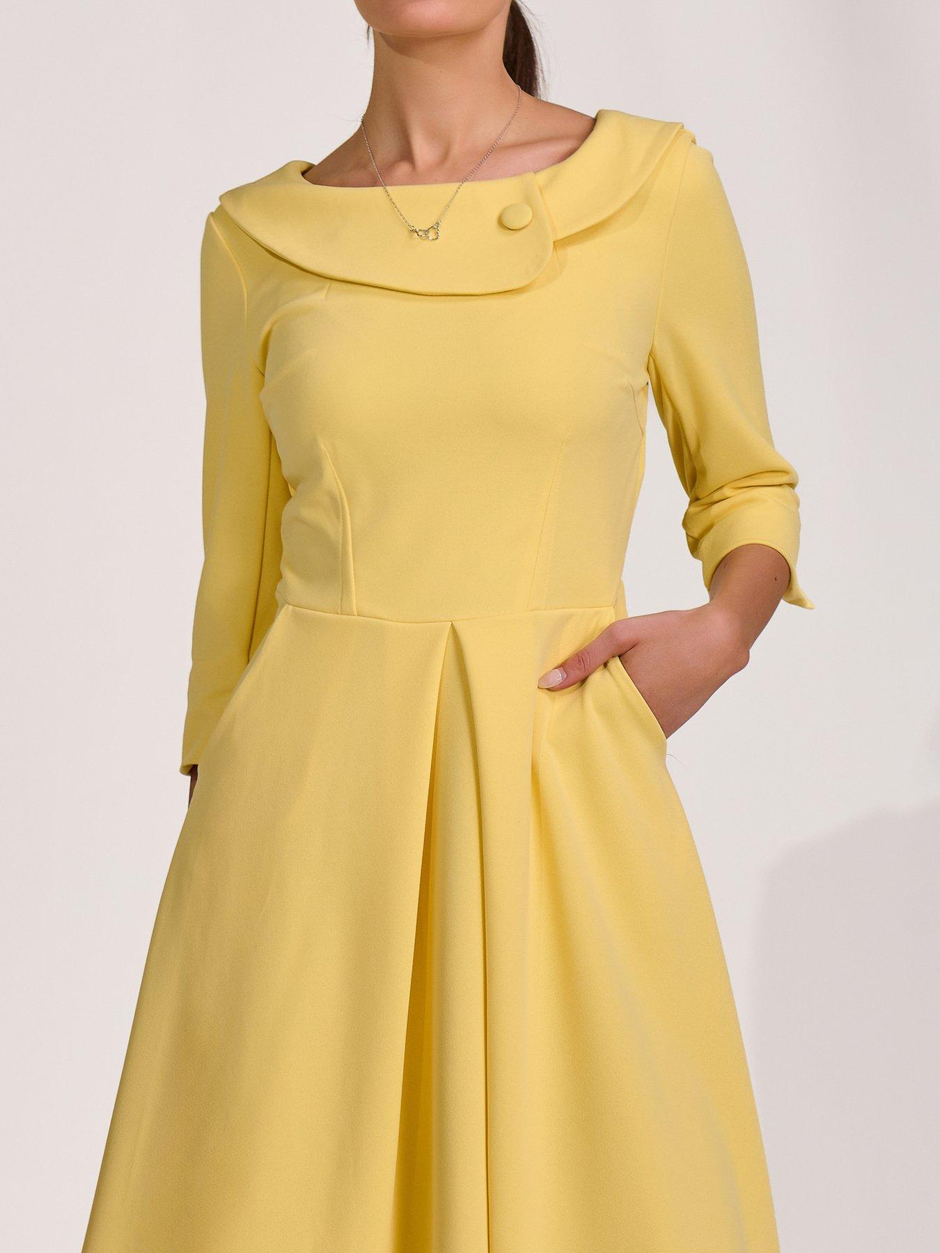 Image 4 of 7 of Jolie Moi Sloan 3/4 Sleeve Midi Dress - Yellow