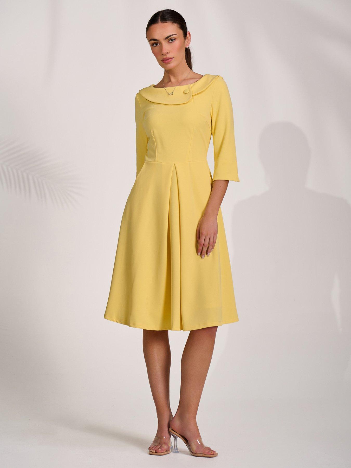 Image 5 of 7 of Jolie Moi Sloan 3/4 Sleeve Midi Dress - Yellow