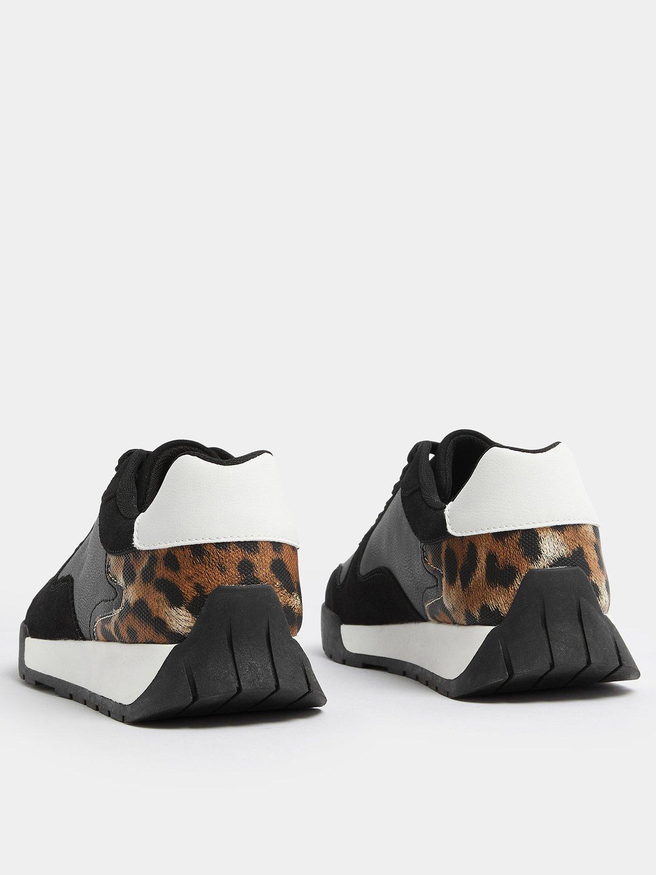 Image 3 of 4 of Yours Extra Wide Fit Sole Panelled Runner Shoe