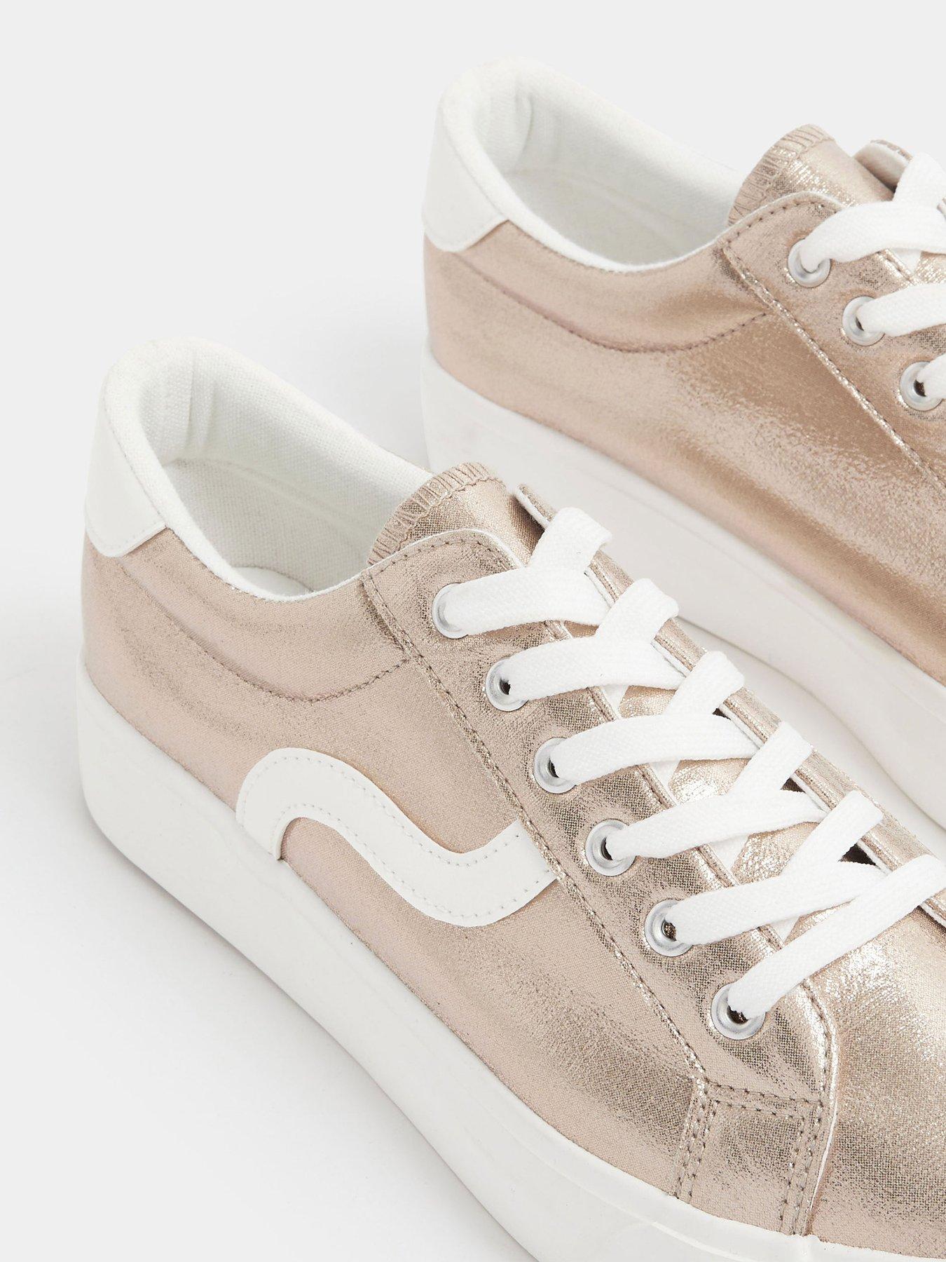 Image 4 of 4 of Yours Extra Wide Fit Swoosh Side Slab Trainers - Gold