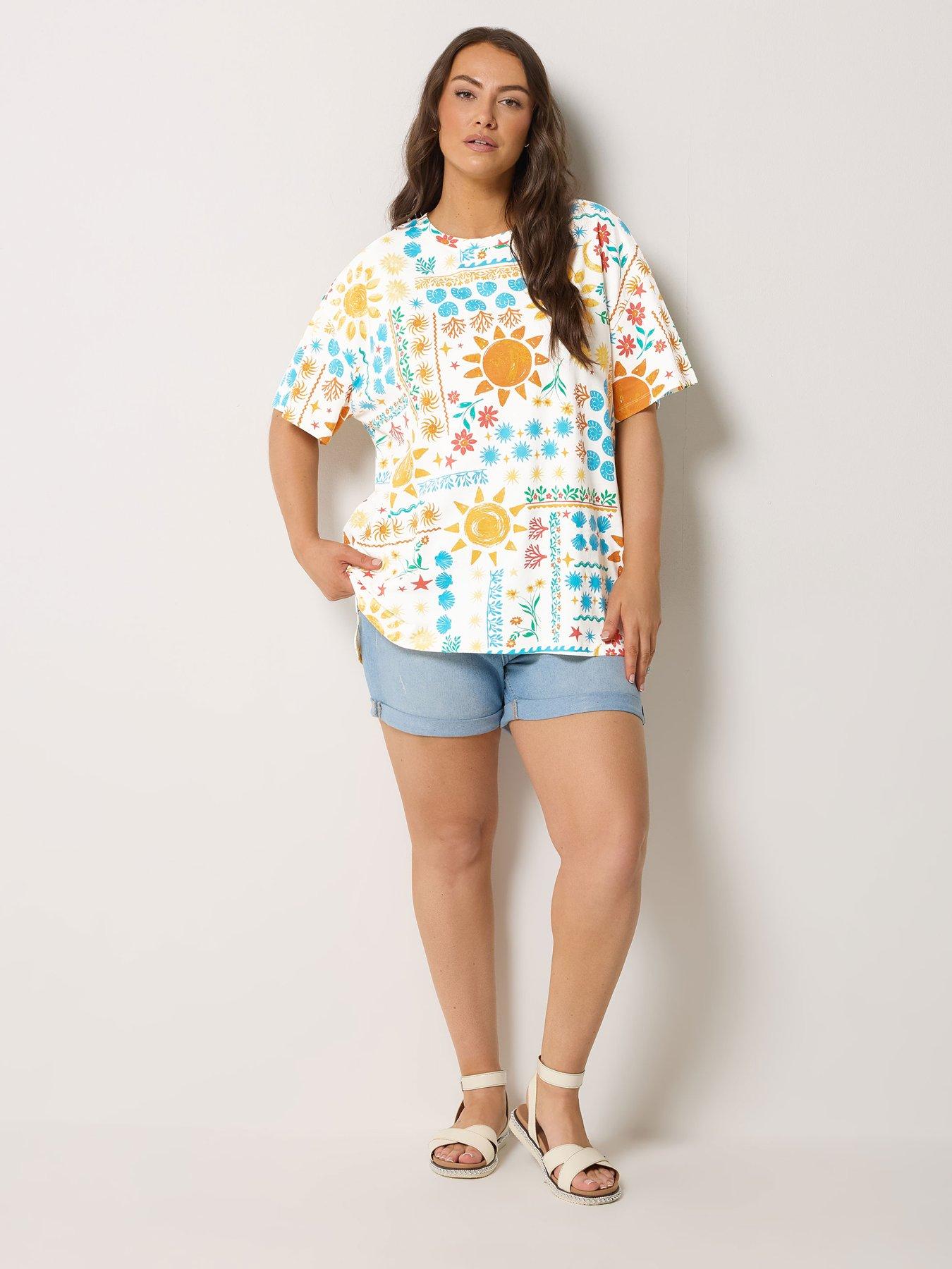 Image 3 of 5 of Yours Curve Step Hem Boxy T-Shirt