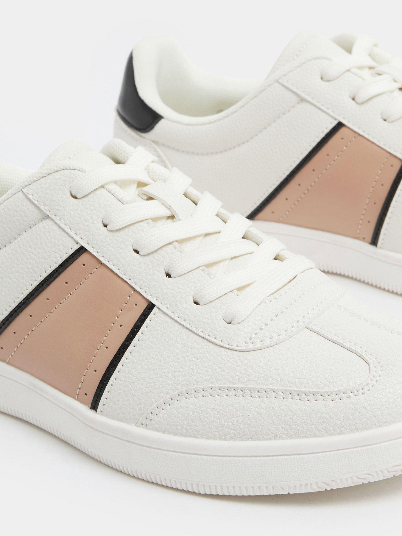 Image 4 of 4 of Yours Extra Wide Fit Slim Sole Panneled Trainer