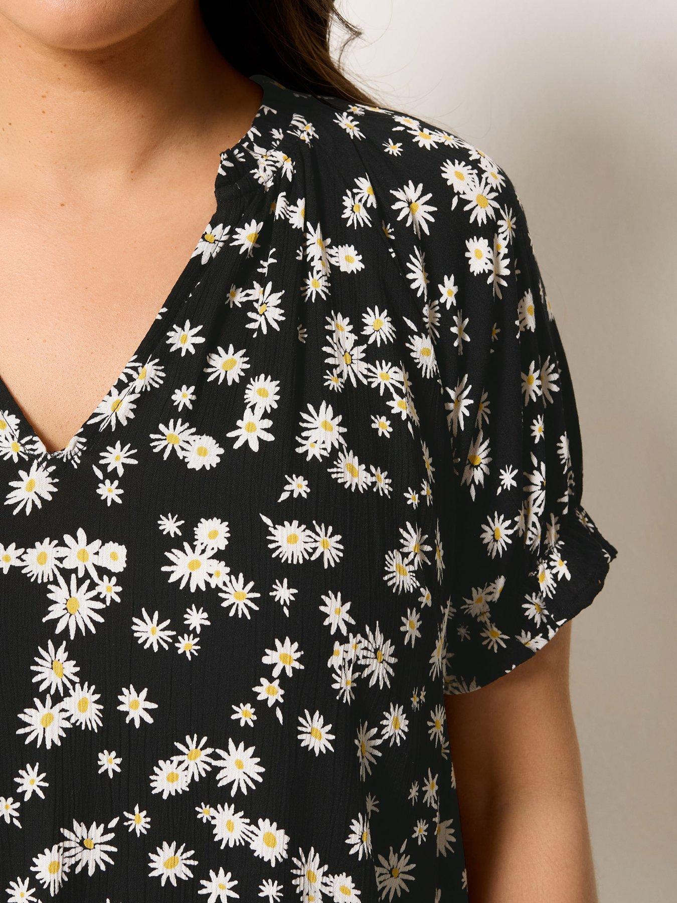 Image 4 of 4 of Yours Curve Crinkle Gypsy Top