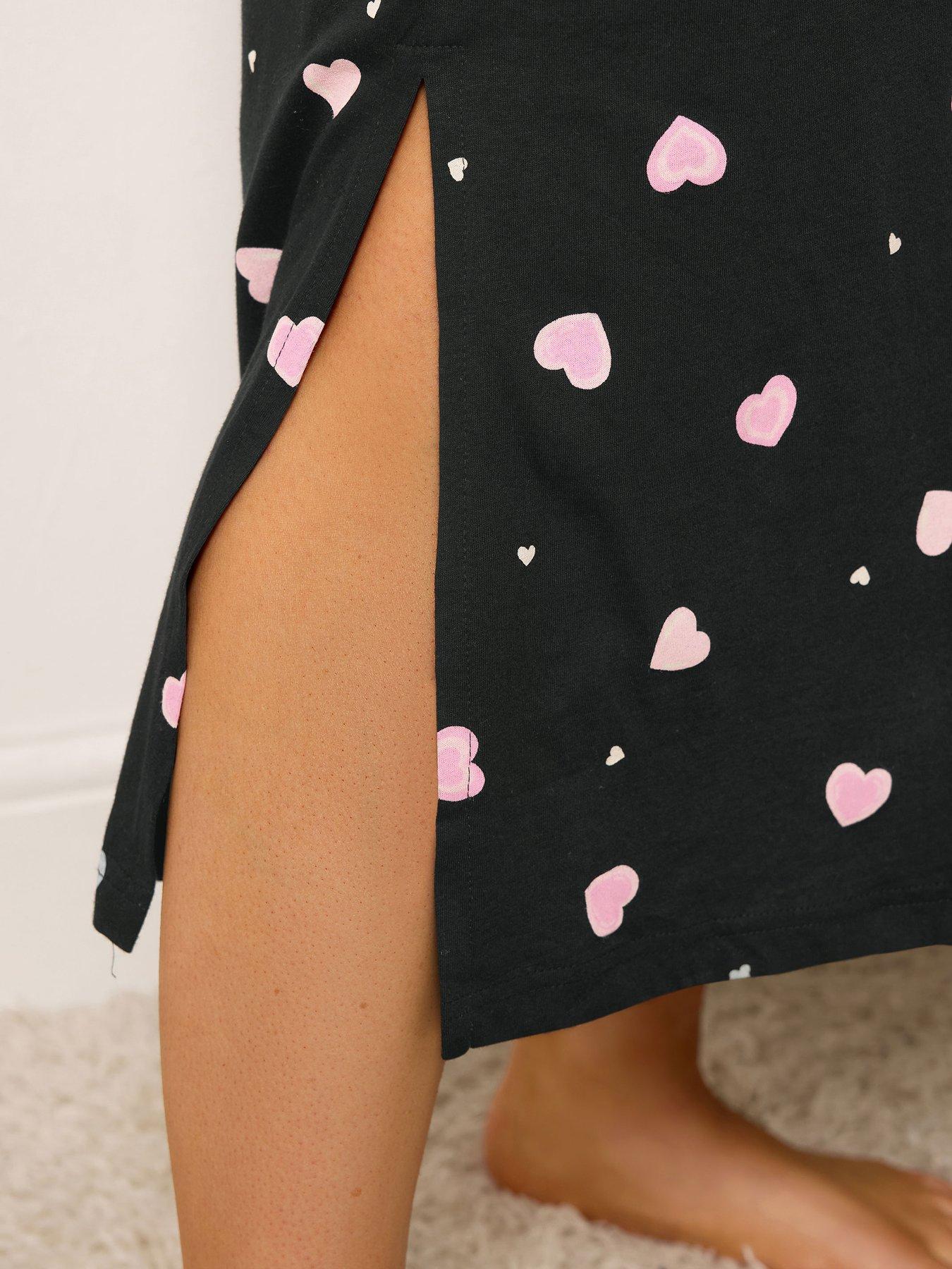 Image 4 of 5 of Yours Curve Heart Print Midaxi Nightdress - Black
