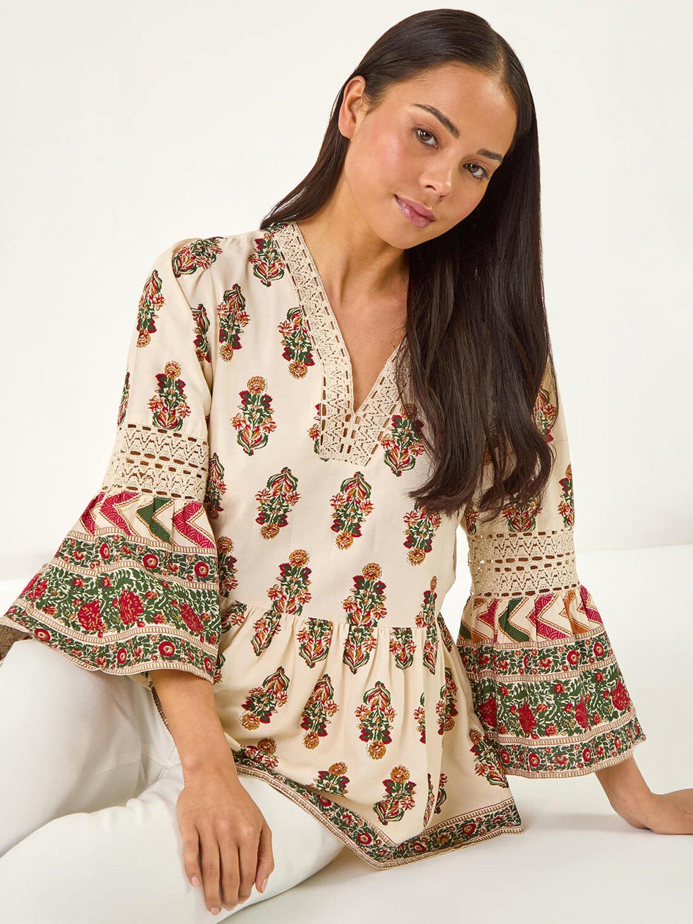 Roman Petite Print V-Neck Lace Top