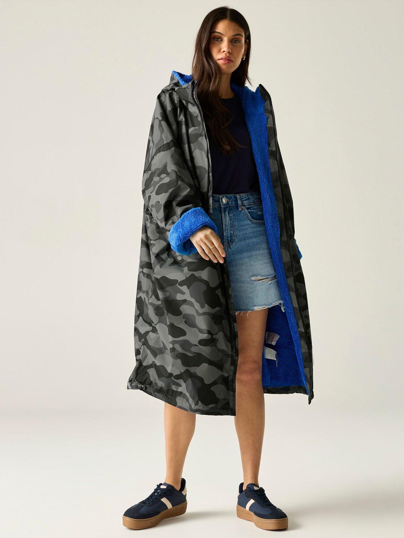 Regatta Adult Waterproof Robe- Camo/Sonic Blue | Very