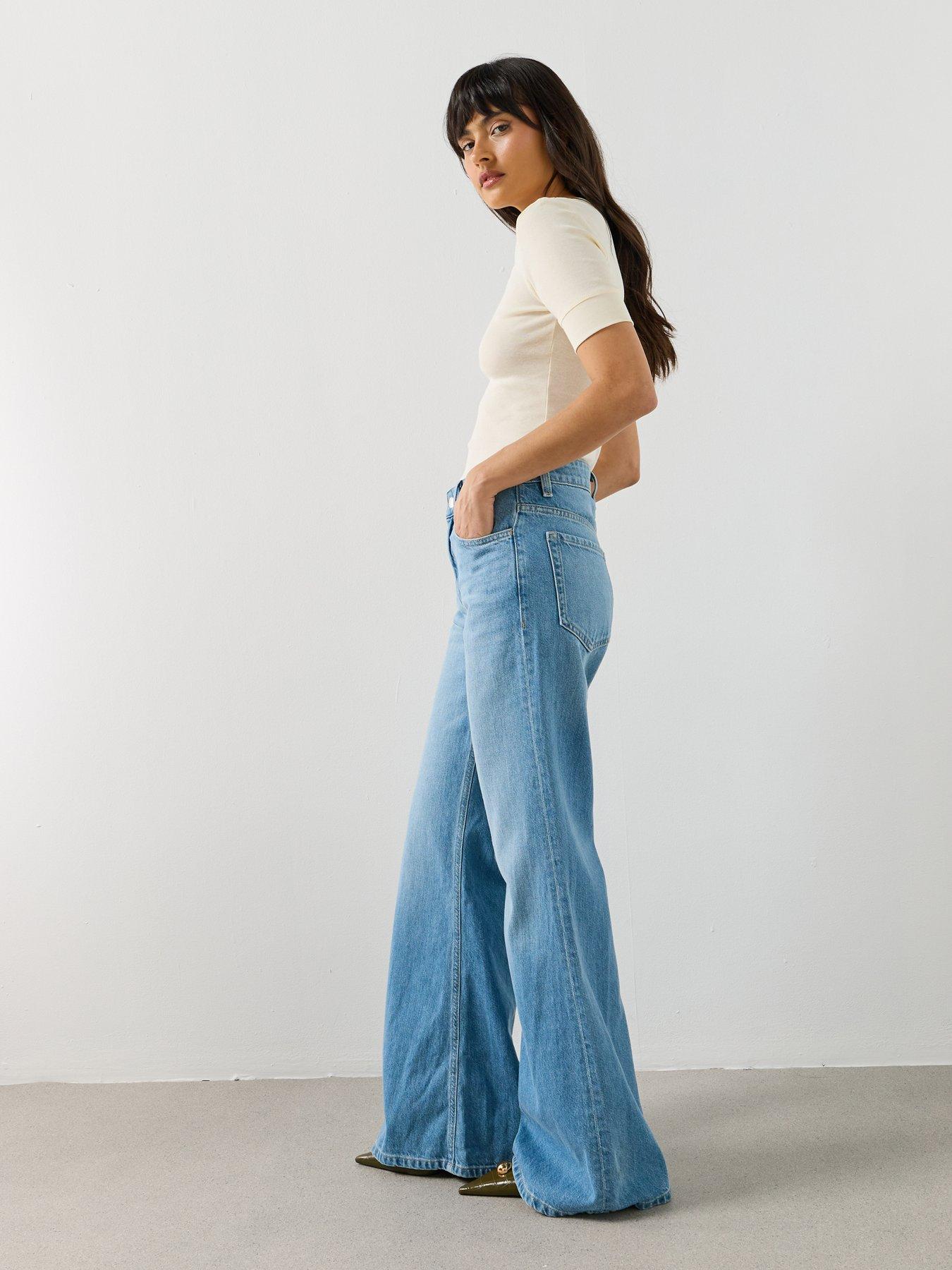 Image 4 of 5 of Mango Mid-rise Flared Jeans - Blue