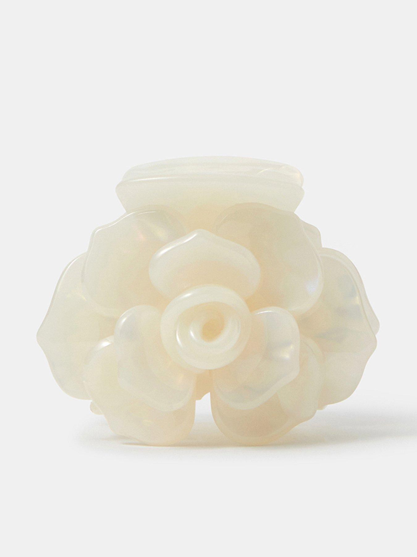 Image 1 of 3 of Accessorize Rose Claw Clip