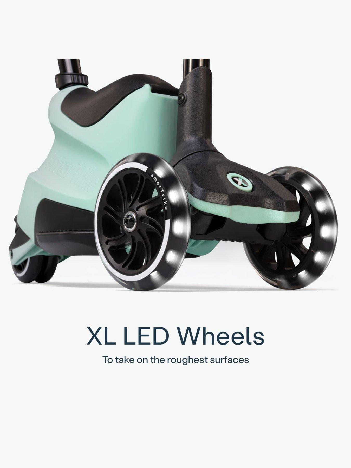 Image 3 of 8 of smarTrike Xtend Ride-on - Green