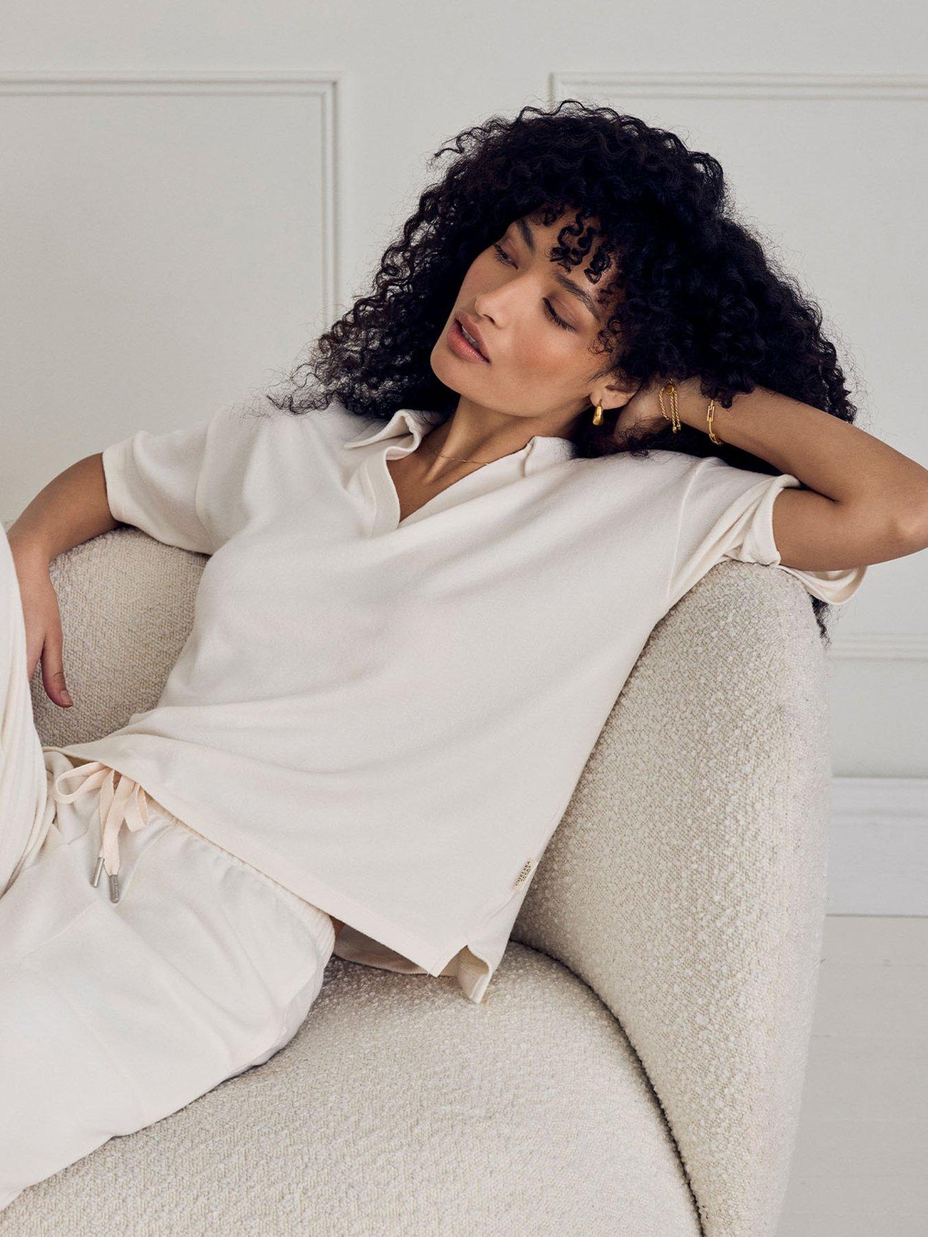 CHELSEA PEERS Slub-knit V-neck Short Sleeve Sweatshirt - Cream