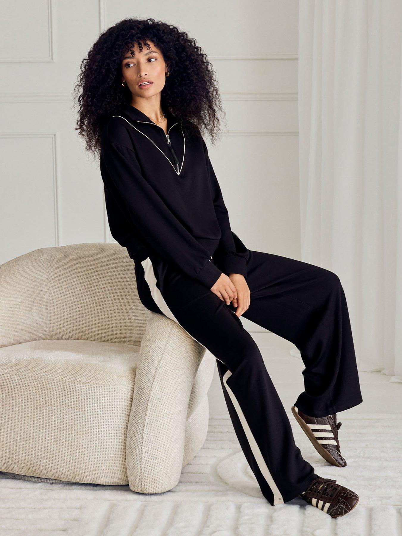 Image 4 of 6 of CHELSEA PEERS Luxecomfort Scuba Side Stripe Joggers - Black