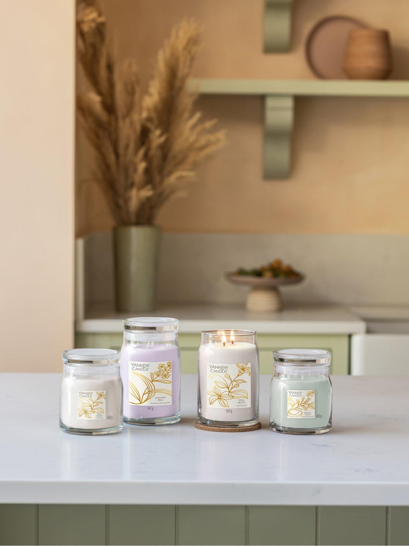 Image 3 of 4 of Yankee Candle Signature Medium Jar Slow Bloom
