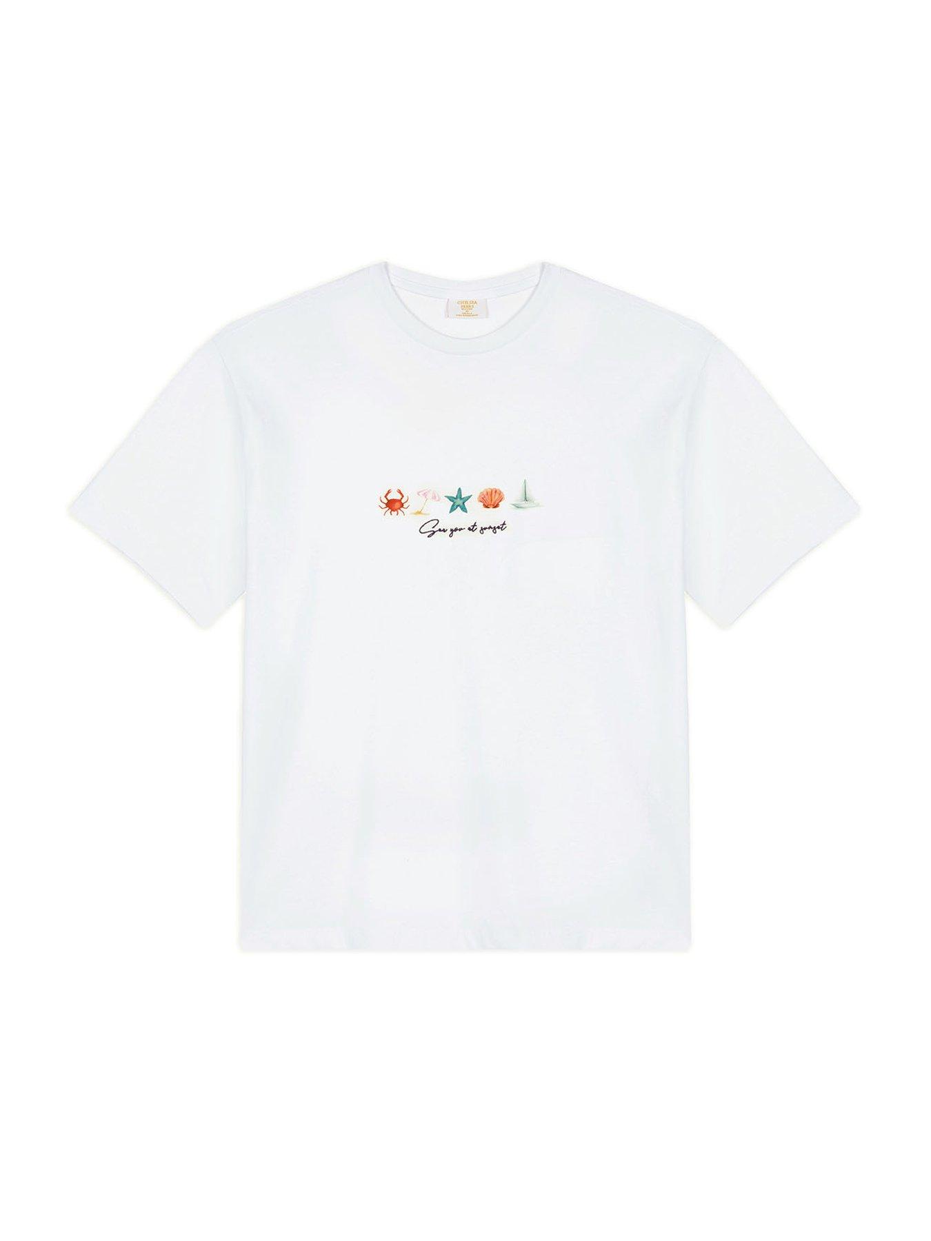 Image 4 of 4 of CHELSEA PEERS Oversized Graphic Tee - Organic Cotton