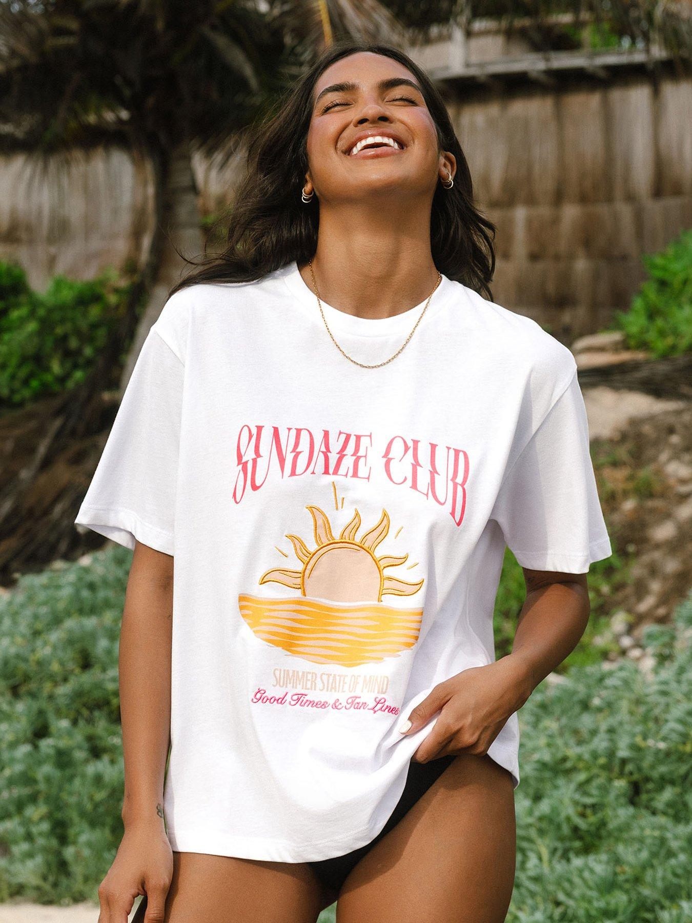 CHELSEA PEERS Embroidered Sundaze Club T-shirt - White
