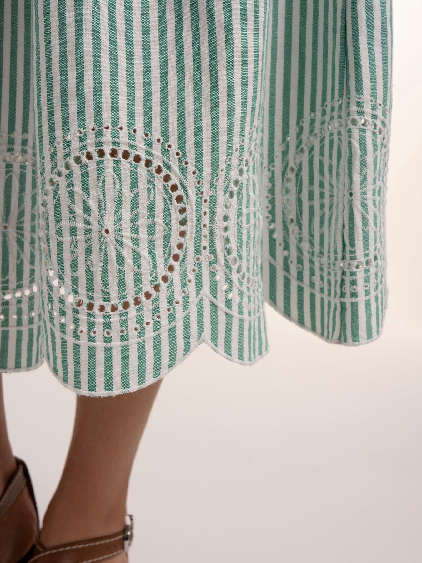 Image 4 of 7 of Brakeburn Hannah Skirt - Green