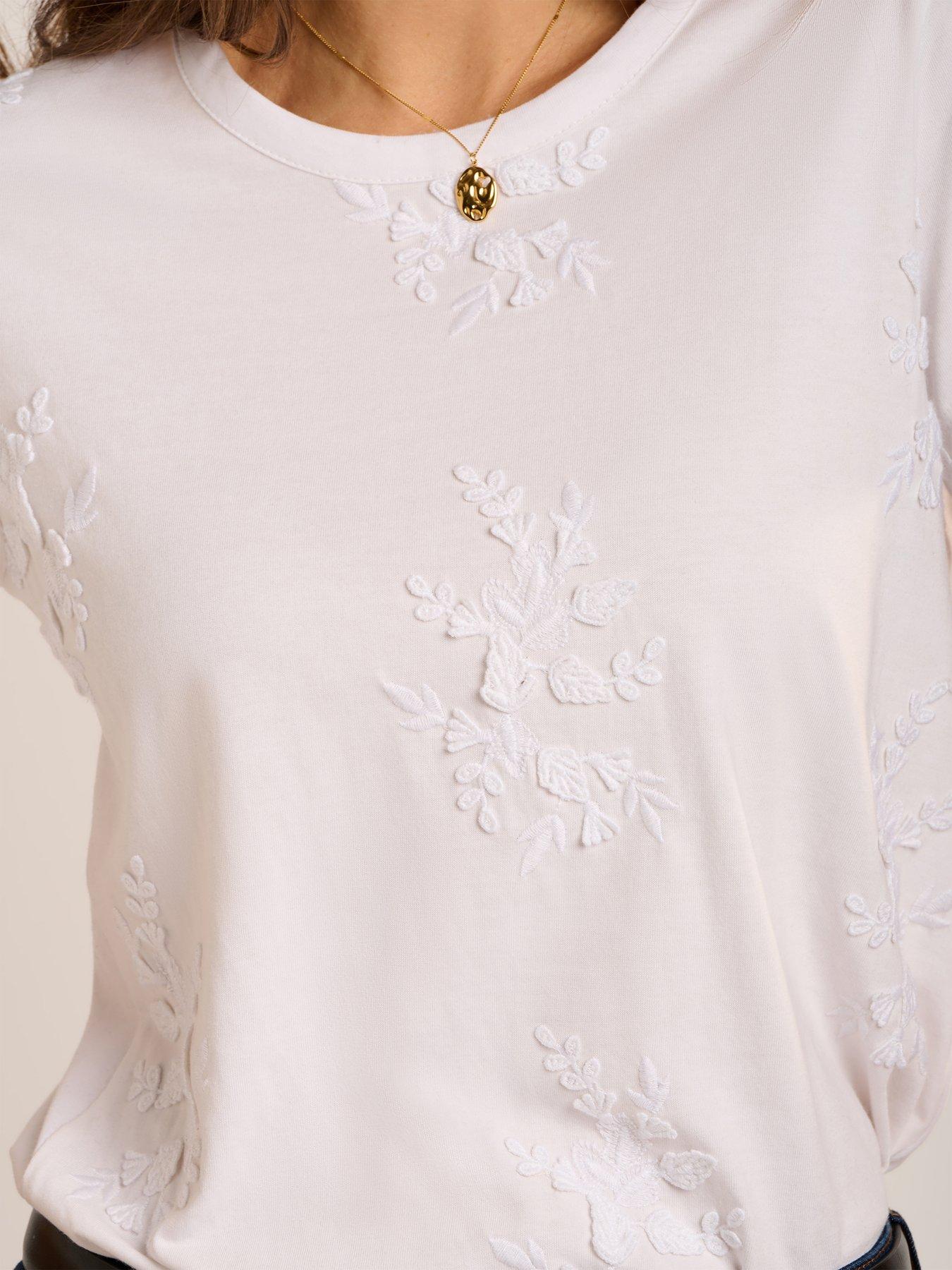 Image 3 of 7 of Brakeburn Agathe T -Shirt - White