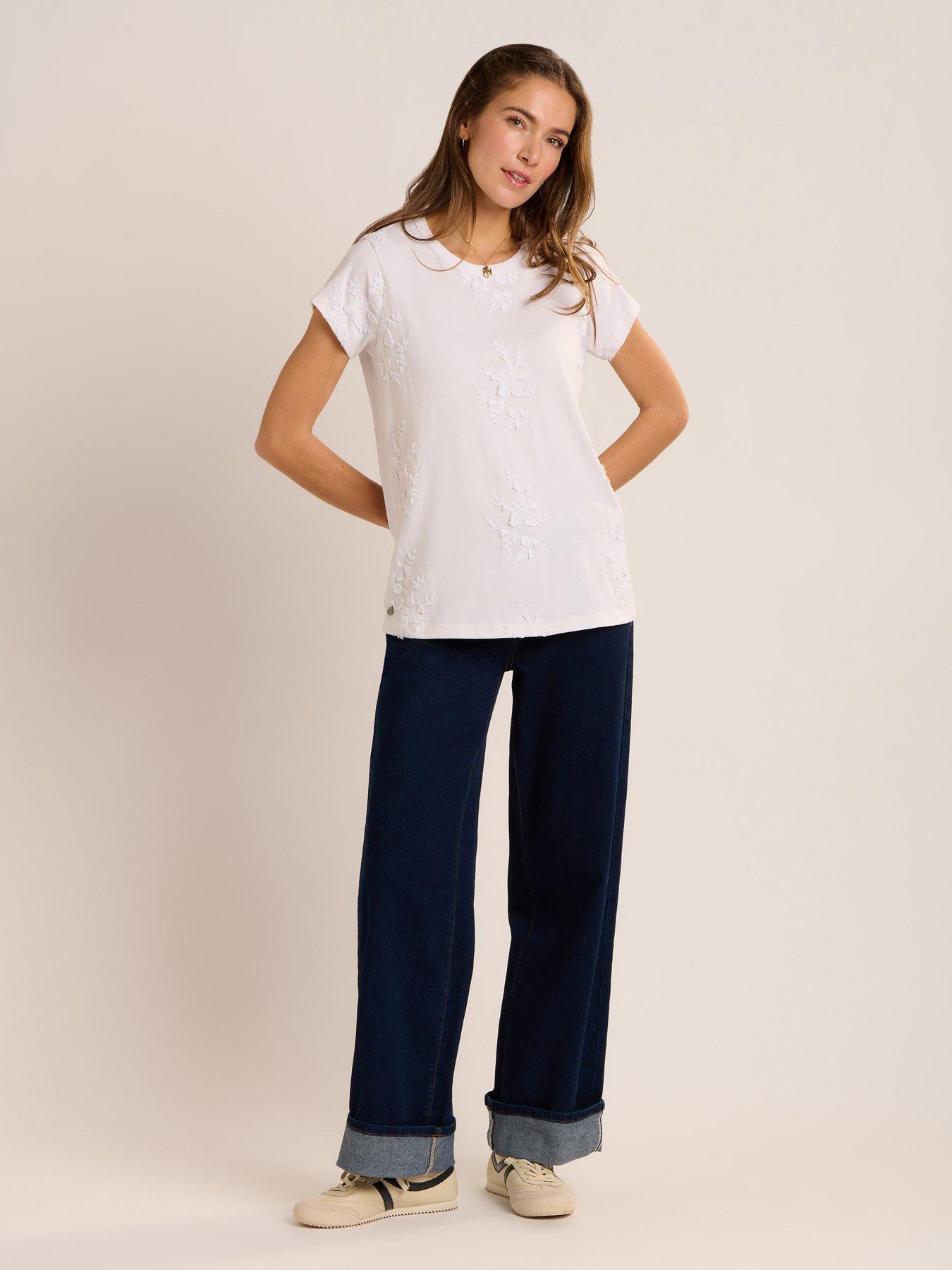 Image 5 of 7 of Brakeburn Agathe T -Shirt - White