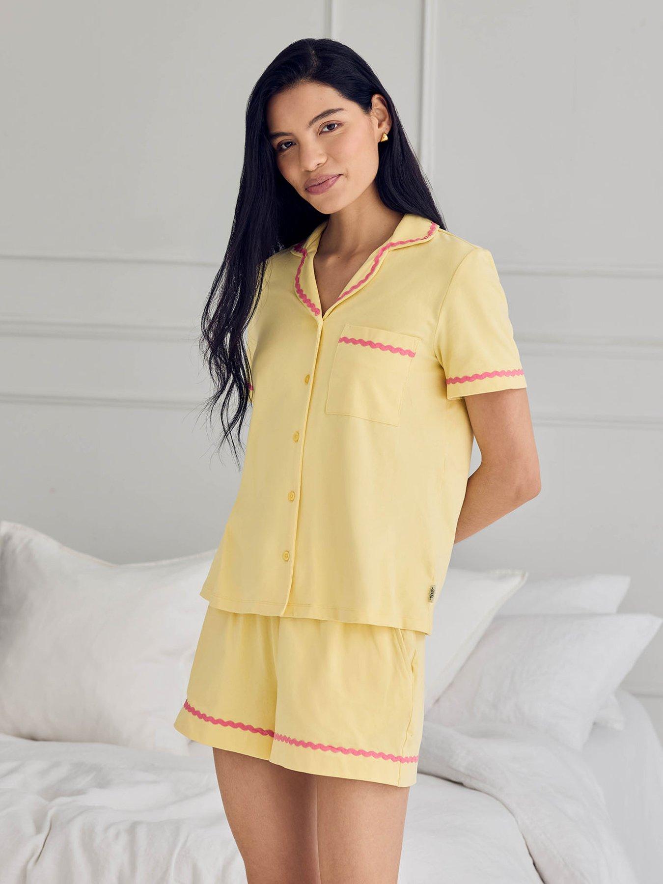 CHELSEA PEERS Organic Cotton Embroidered Back Time For A Nap Short Pyjama Set - Yellow
