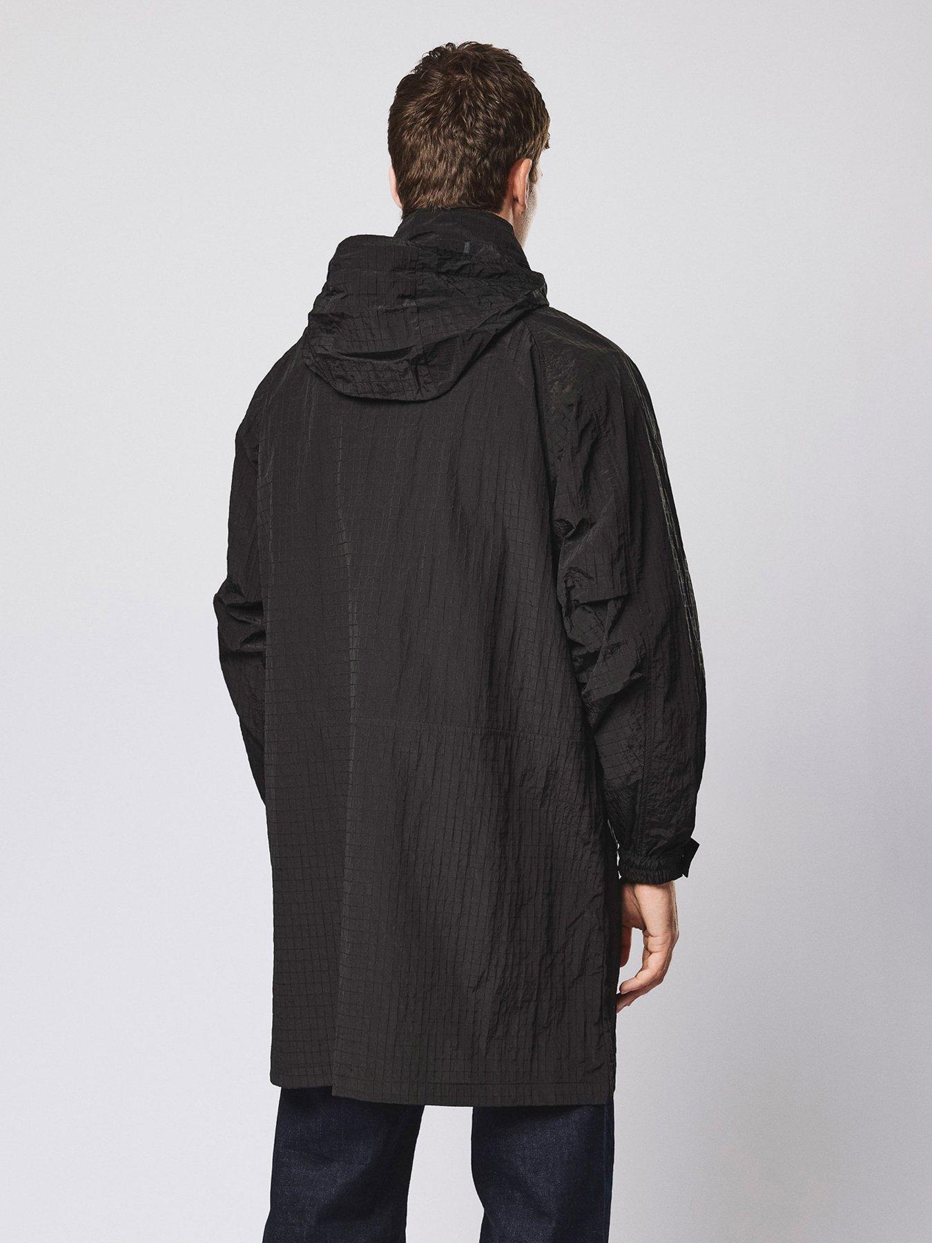 Image 3 of 6 of Weekend Offender Weekend Offender Algiers Technical Waterproof Jacket - Black