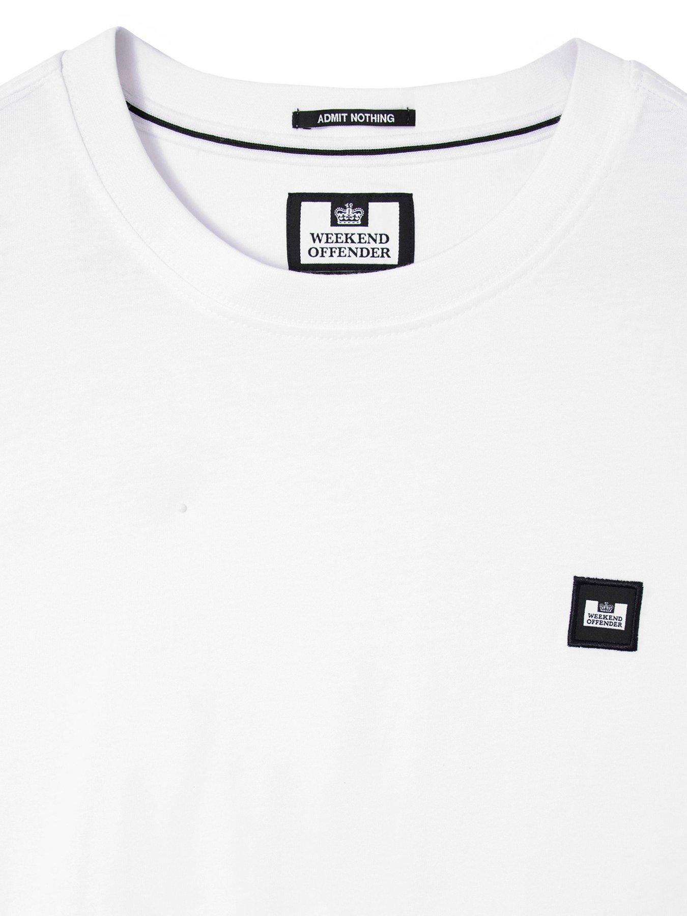 Image 5 of 5 of Weekend Offender Brooklands Classic Badge T-shirt - White