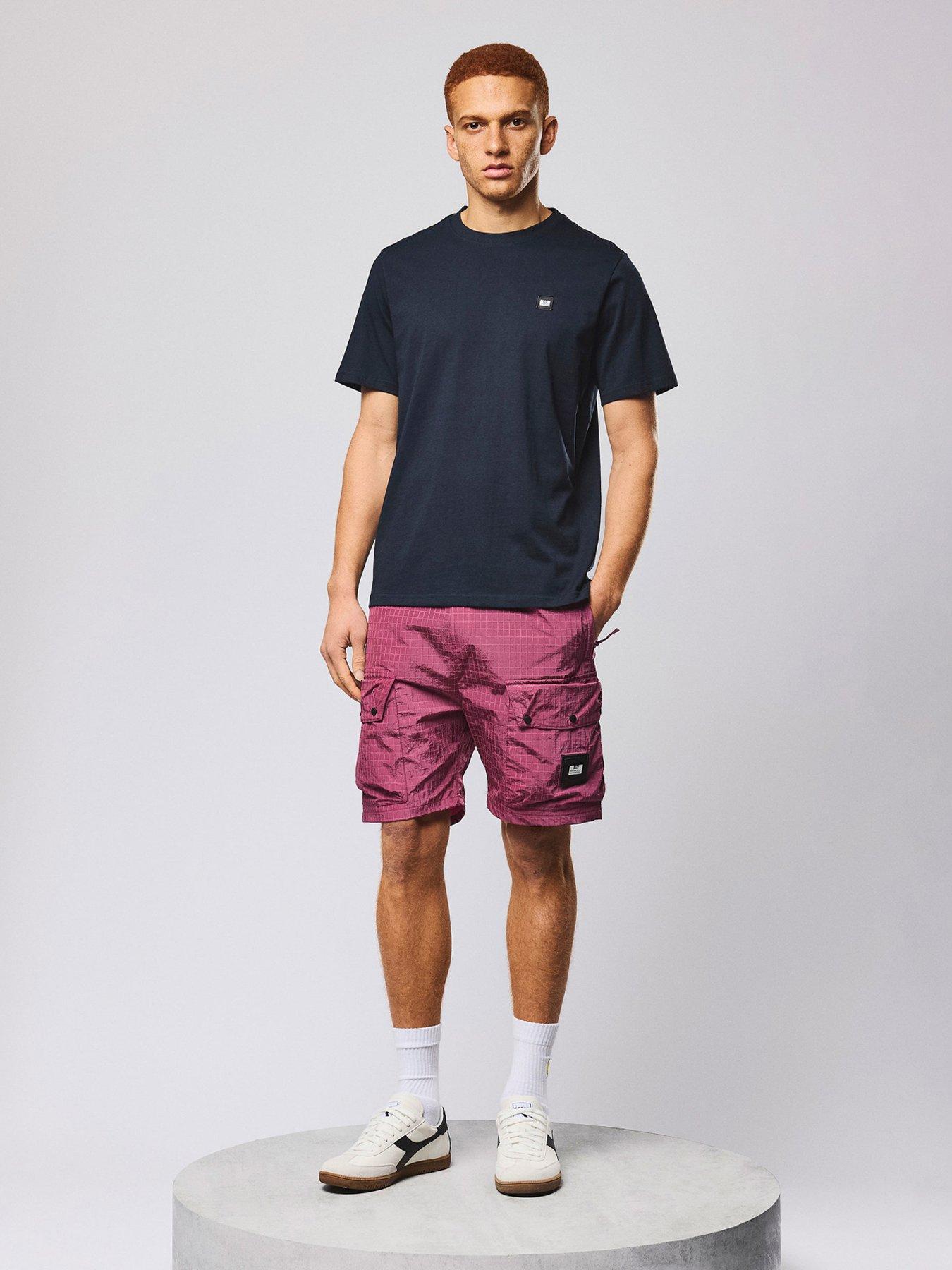 Image 2 of 5 of Weekend Offender Brooklands Classic Badge T-shirt - Navy