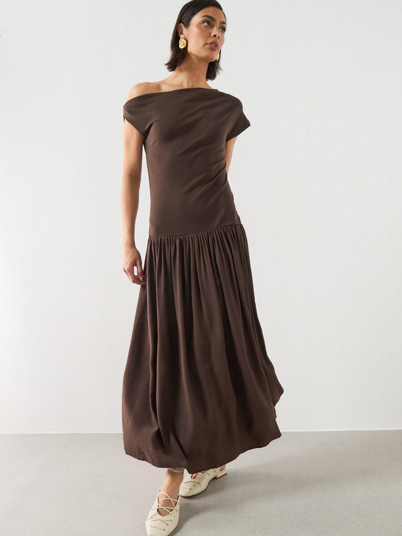 mango brown dress Asymmetrical Flared - Amoris T726 Elegantly Fitted Made from a comfortable LowStock:43639483760691 Color:Sangria