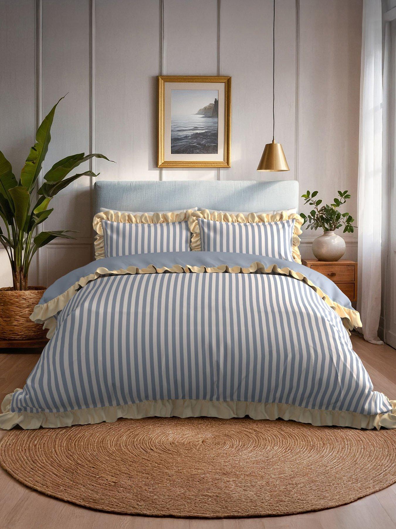 CHELSEA PEERS Stipe Reversible Frill 100% Cotton Duvet Set - Blue & White