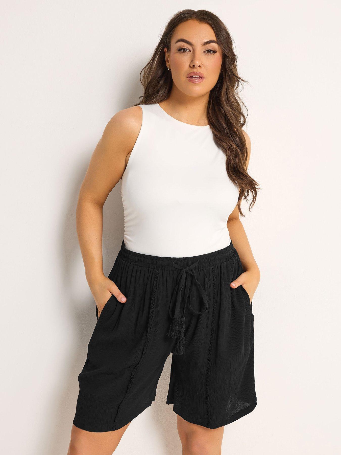 Image 1 of 5 of Yours Curve Scallop Front Trim Shorts - Black