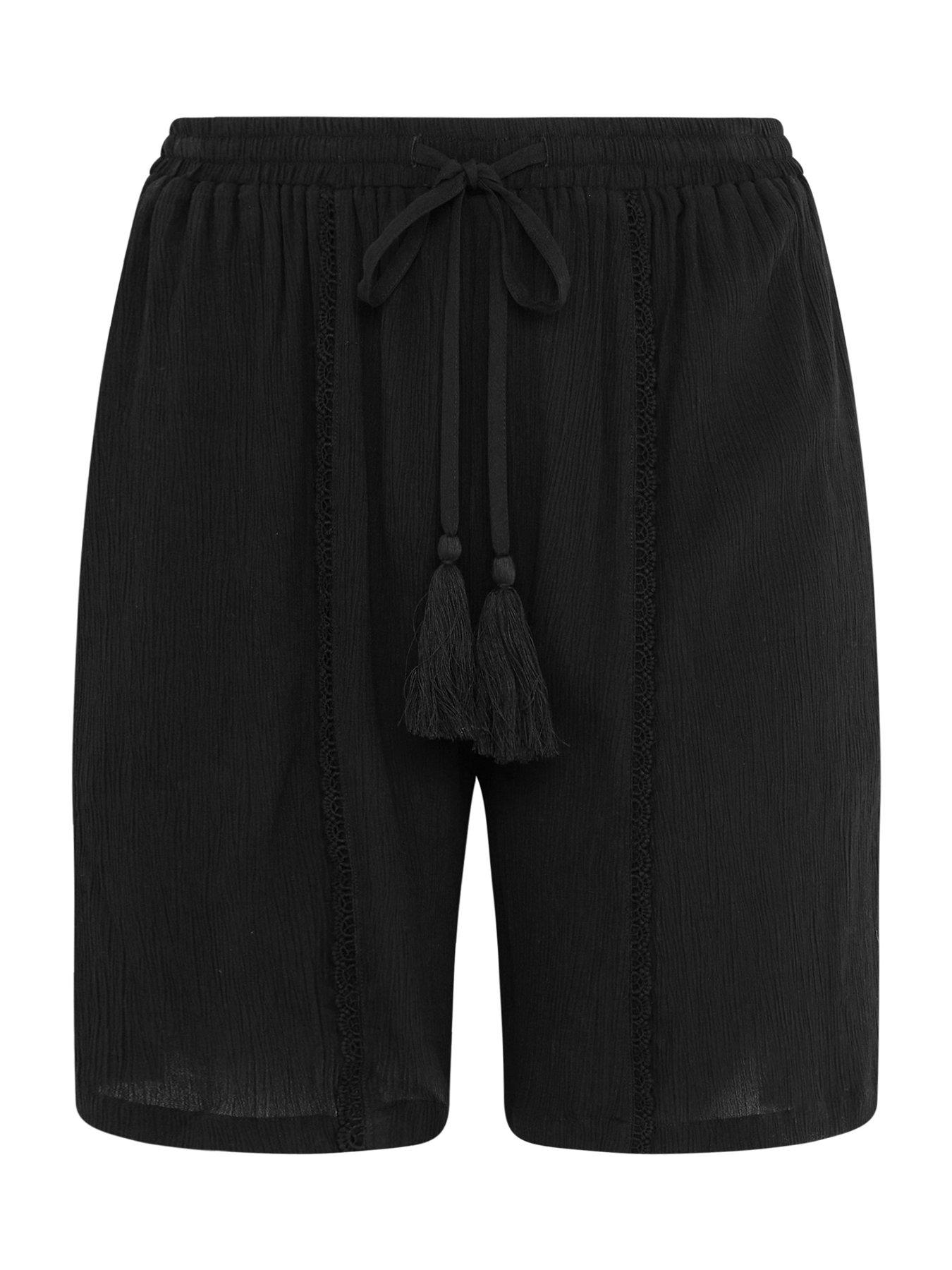 Image 5 of 5 of Yours Curve Scallop Front Trim Shorts - Black