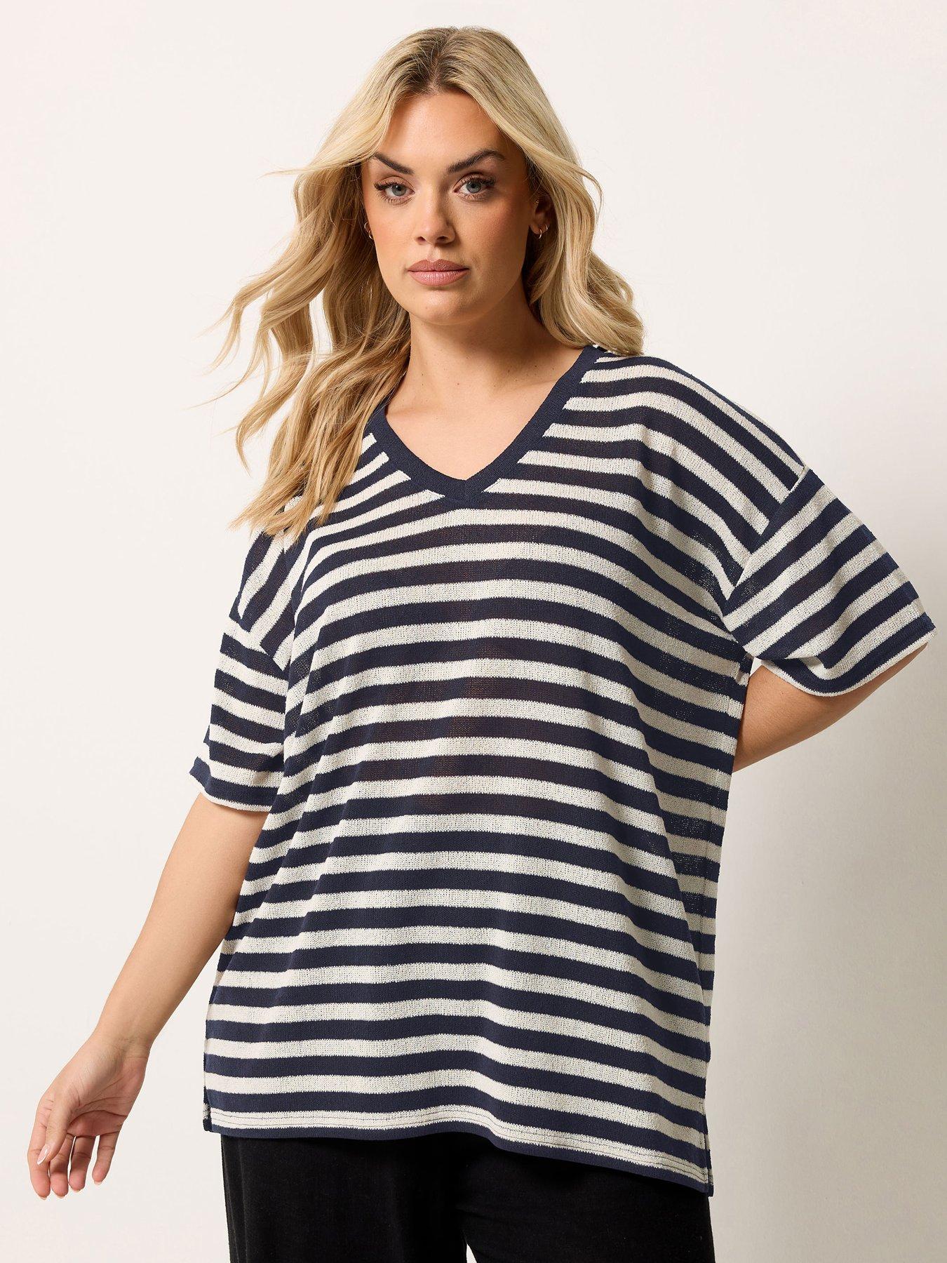 Image 1 of 5 of Yours Curve V-boxy Knitted T-shirt