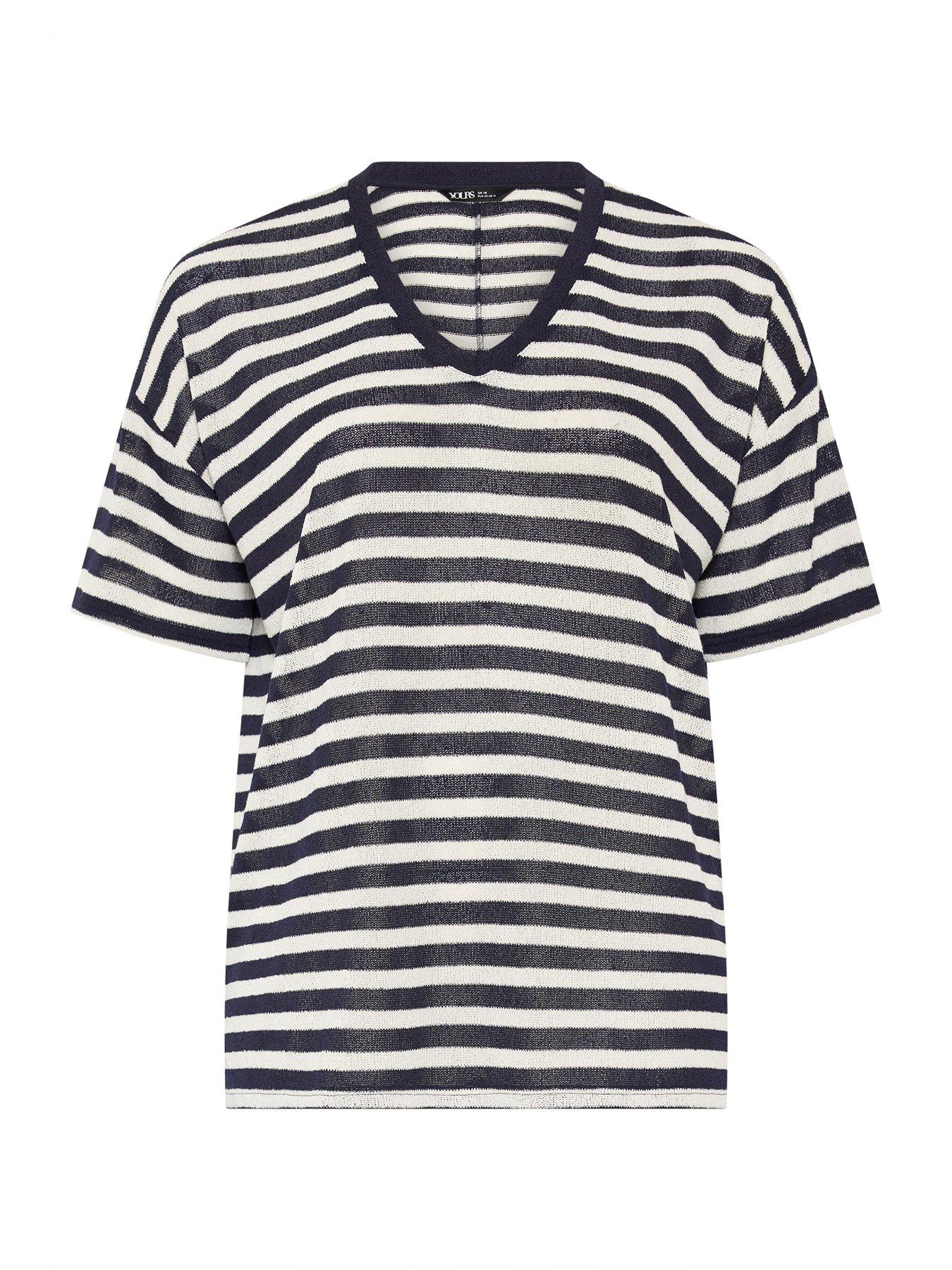 Image 5 of 5 of Yours Curve V-boxy Knitted T-shirt