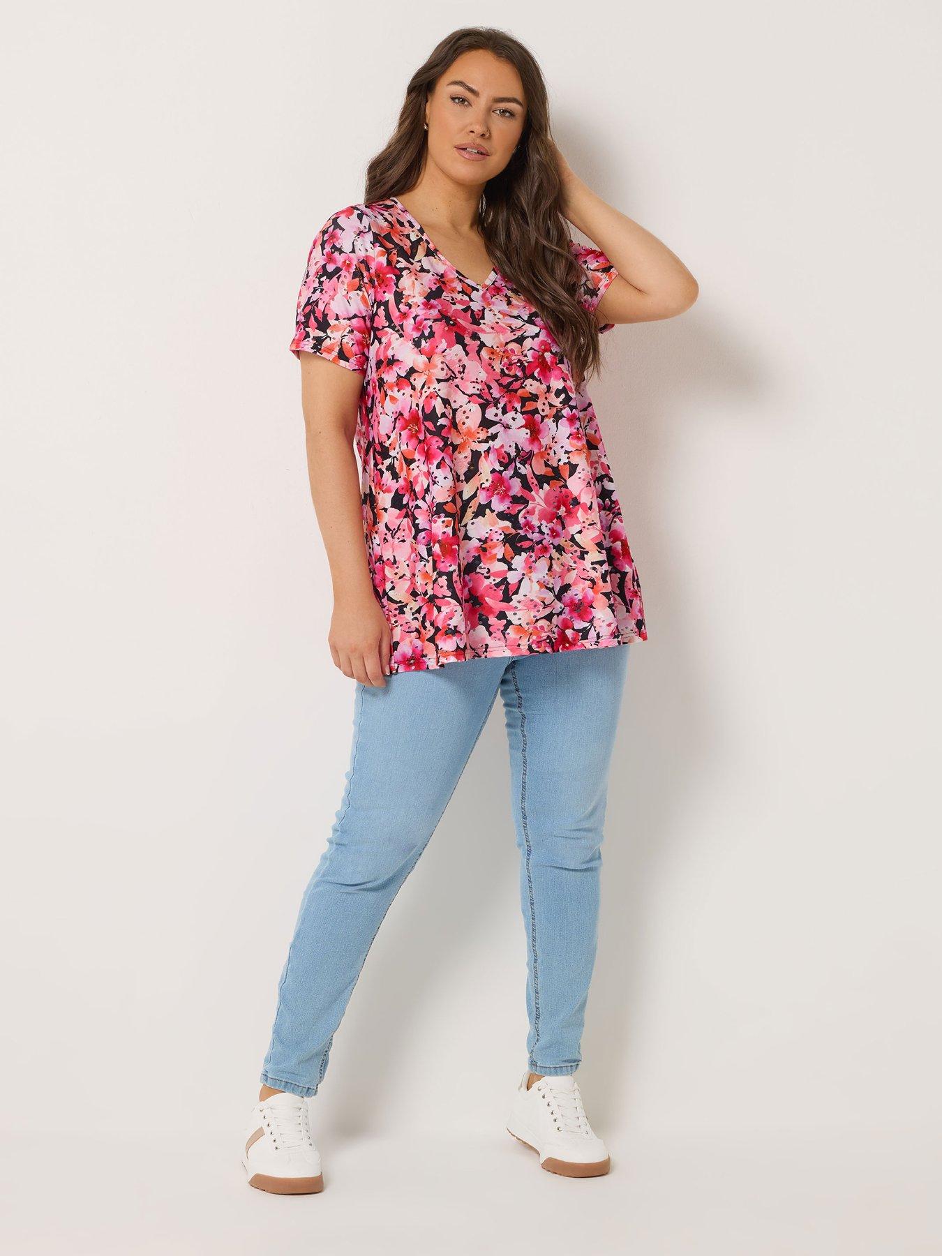 Image 3 of 5 of Yours Curve Printed Broderie V-neck Top