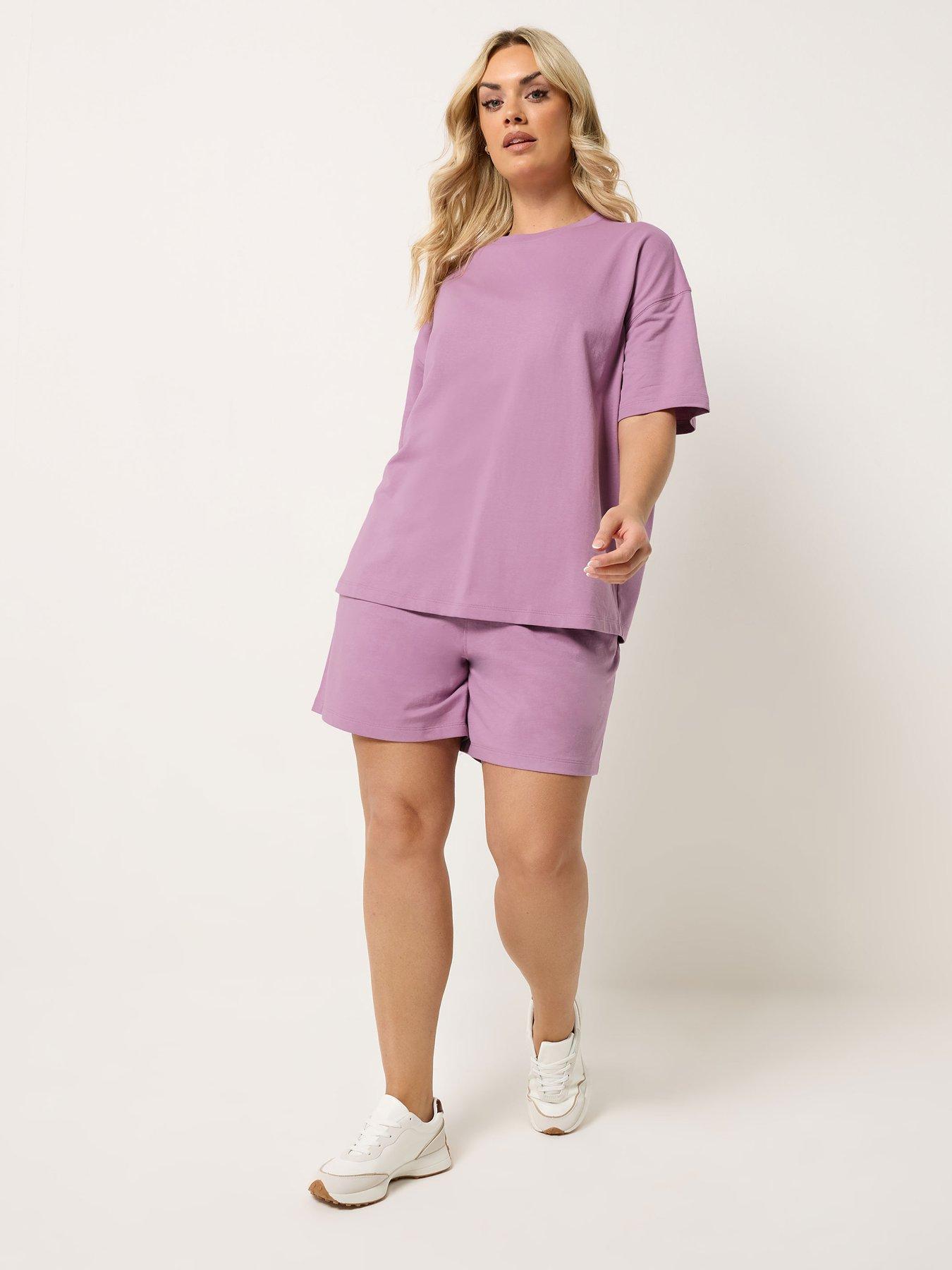 Image 3 of 5 of Yours Curve Shorts &amp; T-Shirt Sweat Set - Purple
