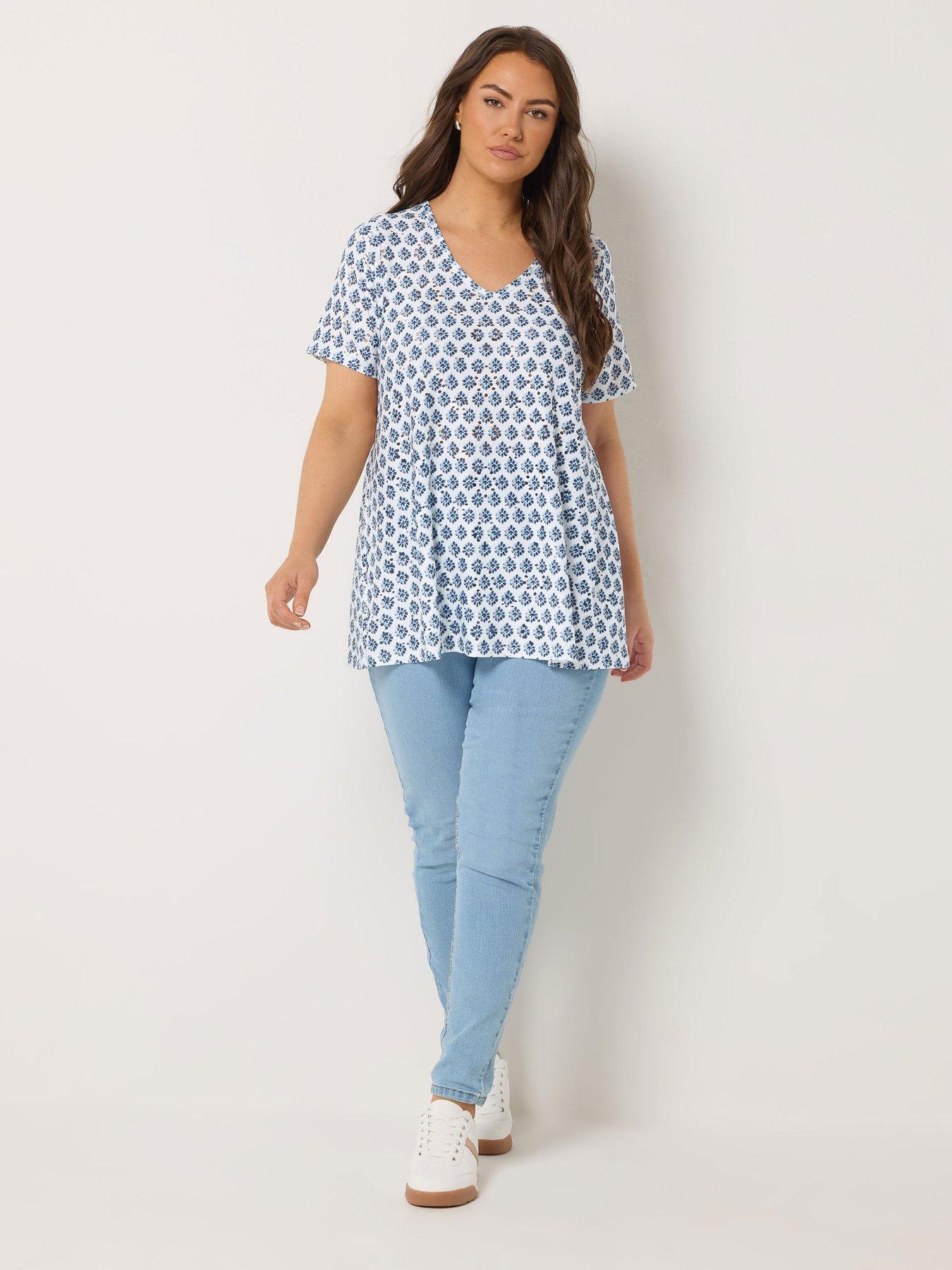 Image 3 of 5 of Yours Curve Printed Broderie V-neck Top