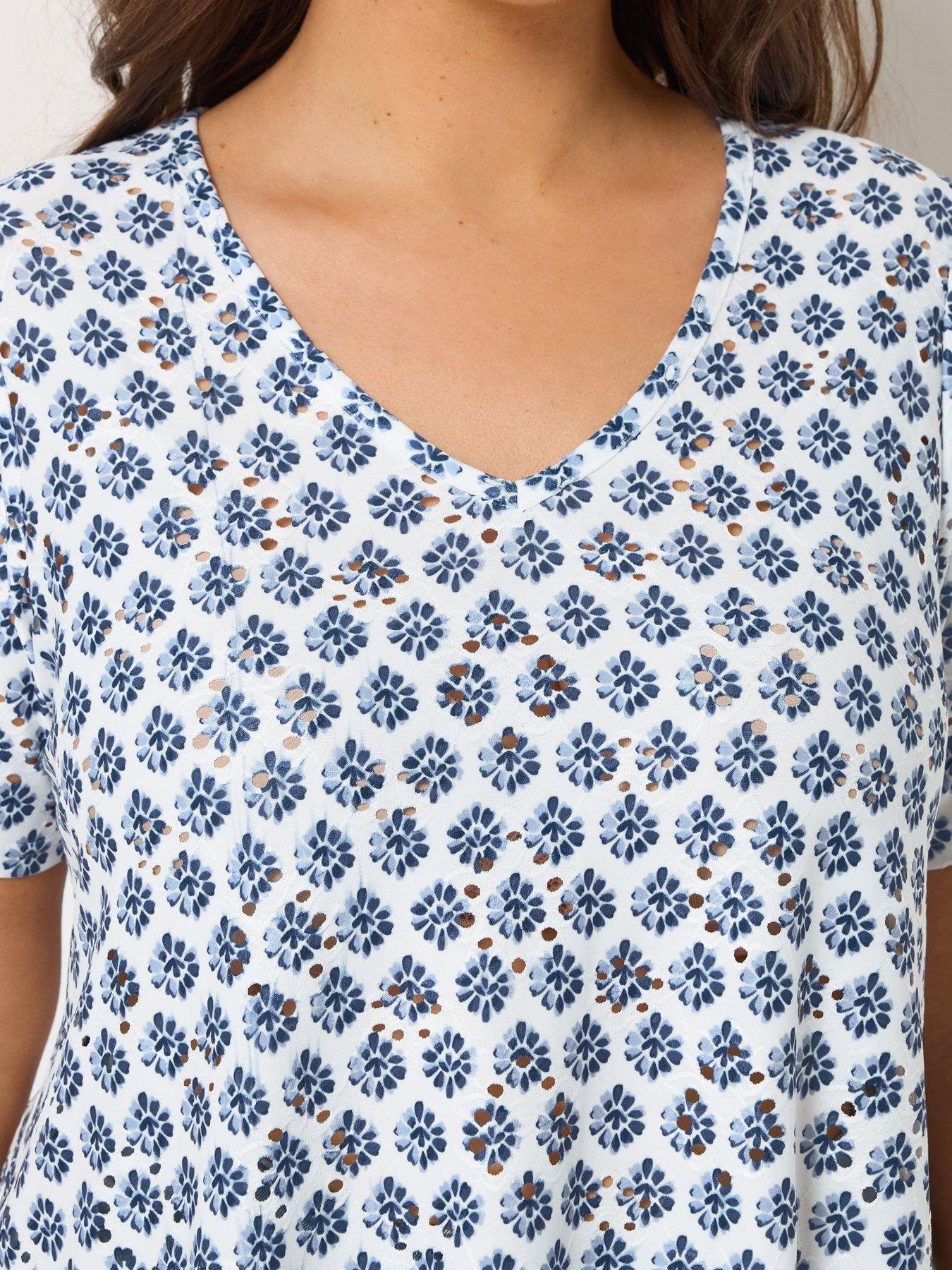 Image 4 of 5 of Yours Curve Printed Broderie V-neck Top