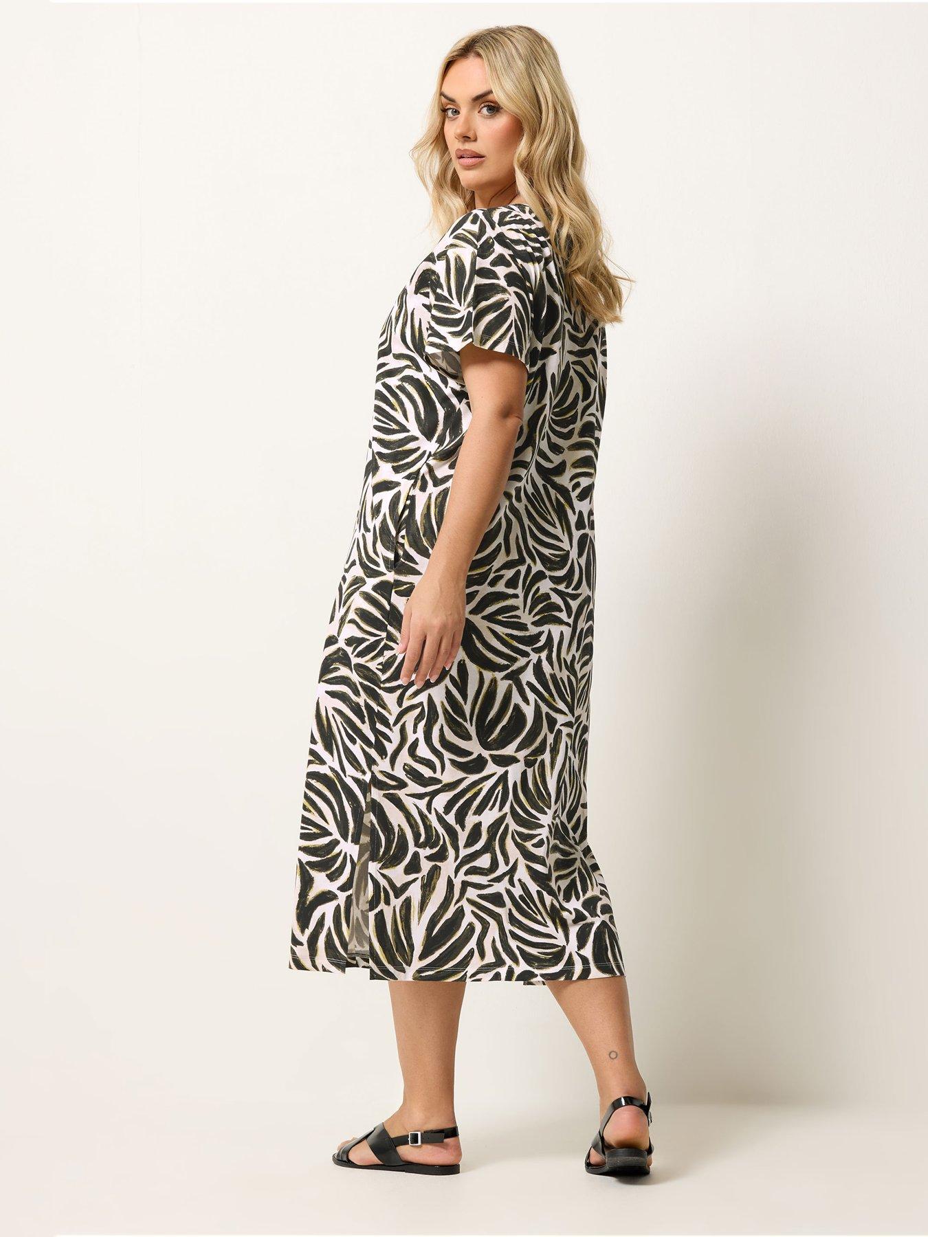 Image 2 of 5 of Yours Curve Grown On Abstract Print Dress