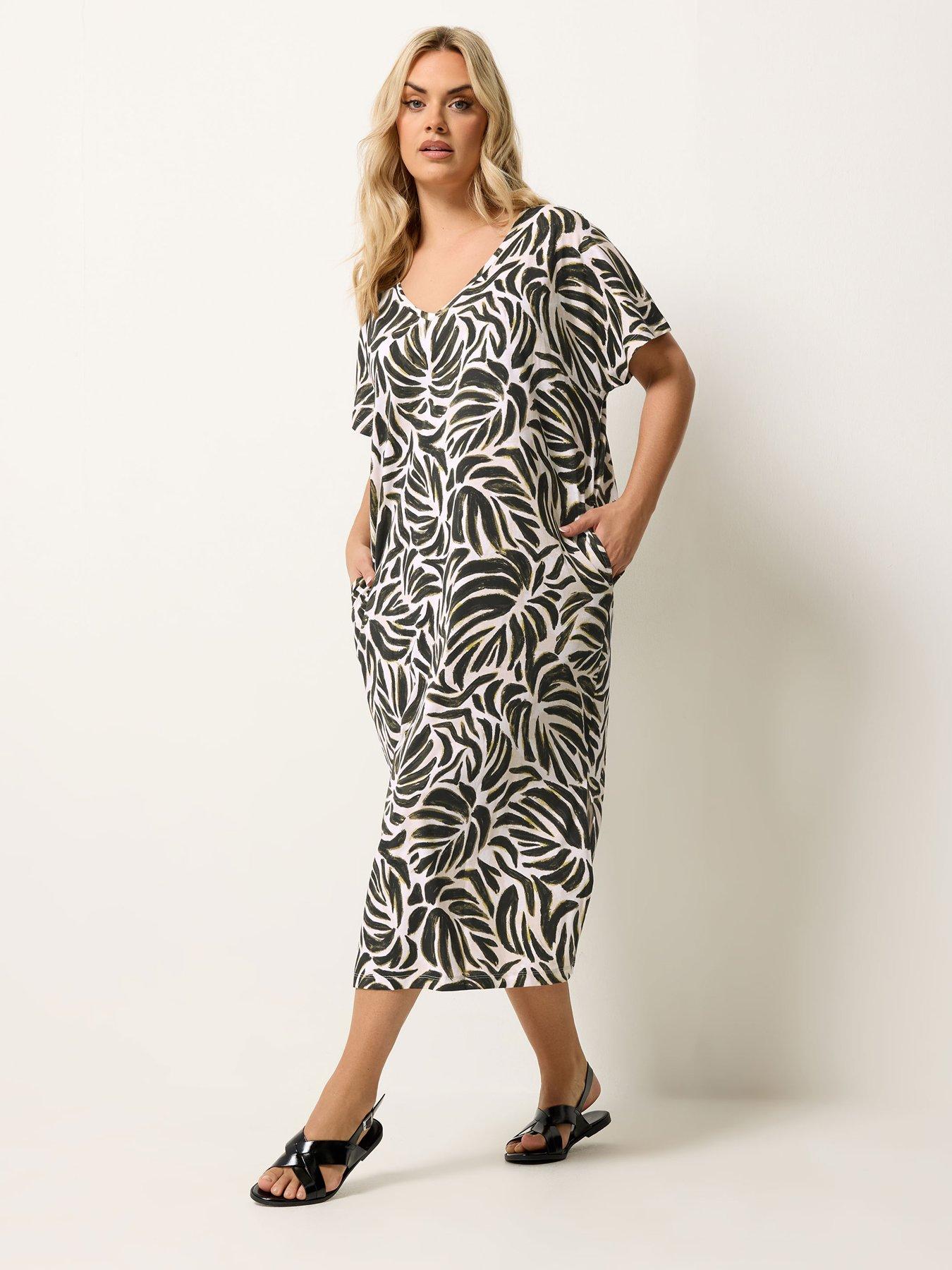 Image 3 of 5 of Yours Curve Grown On Abstract Print Dress