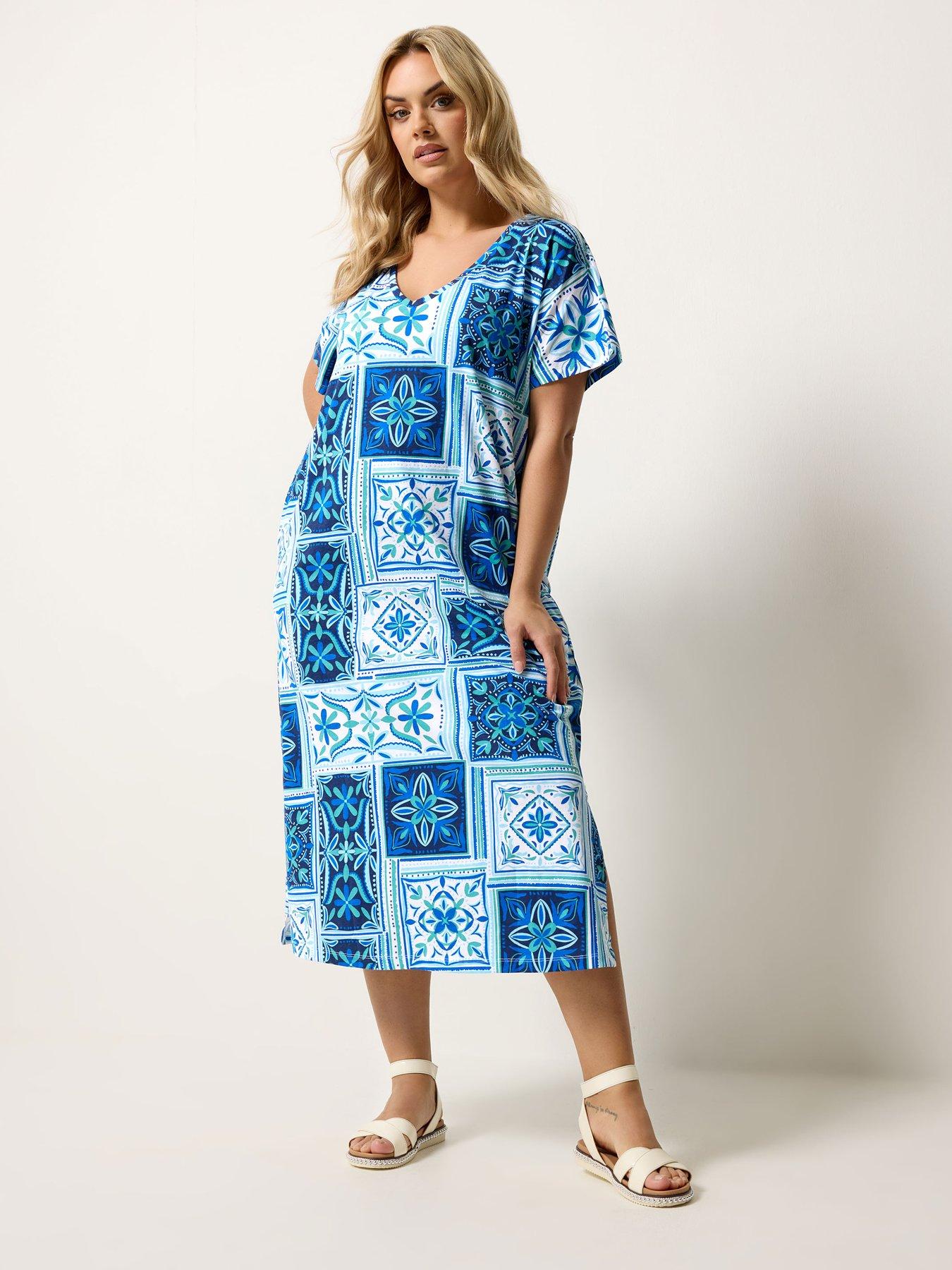 Image 2 of 5 of Yours Curve Grown On Tile Print Dress