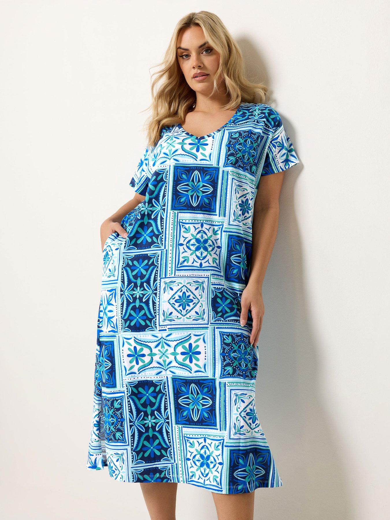 Image 3 of 5 of Yours Curve Grown On Tile Print Dress