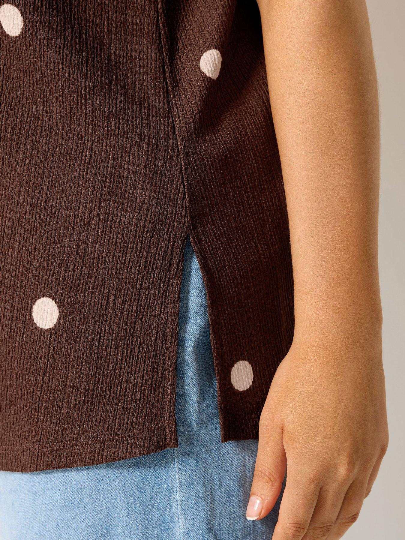 Image 4 of 5 of Yours Curve Textured Waistcoat - Brown
