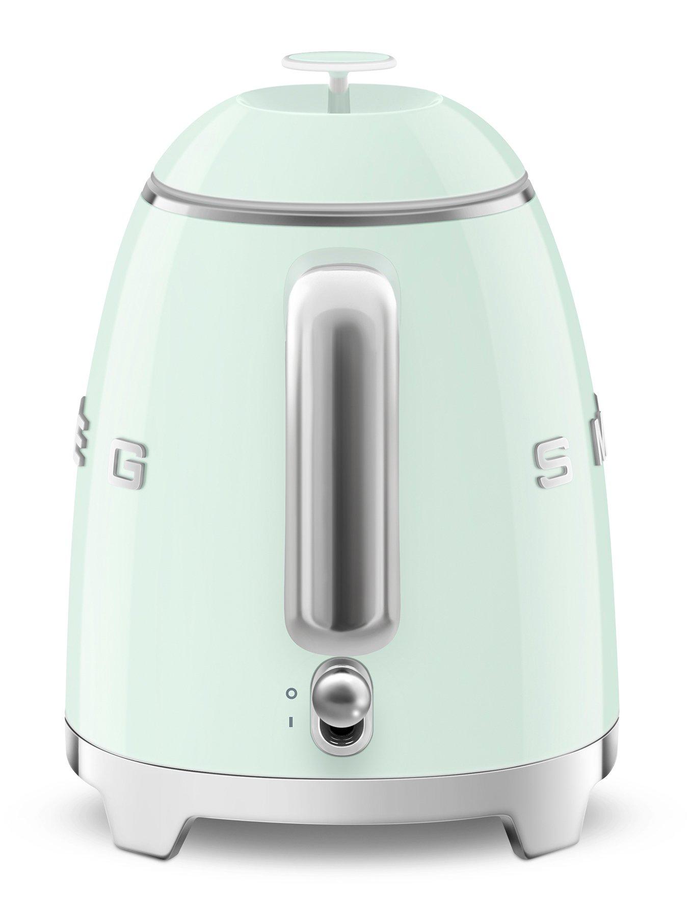Image 5 of 6 of Smeg Retro Kettle, Anti-Slip, 0.8L, Auto Shut Off -&nbsp;Pastel Green