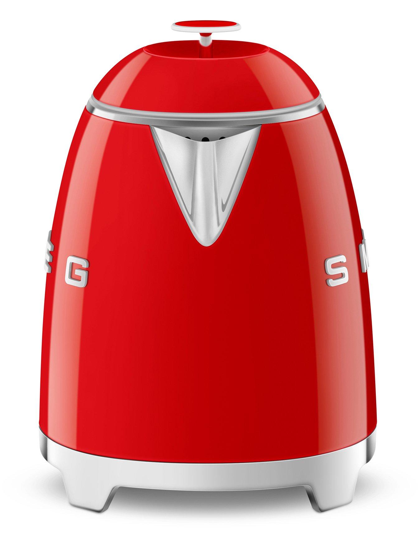 Image 2 of 6 of Smeg Retro Kettle, Anti-Slip, 0.8L, Auto Shut Off, Red