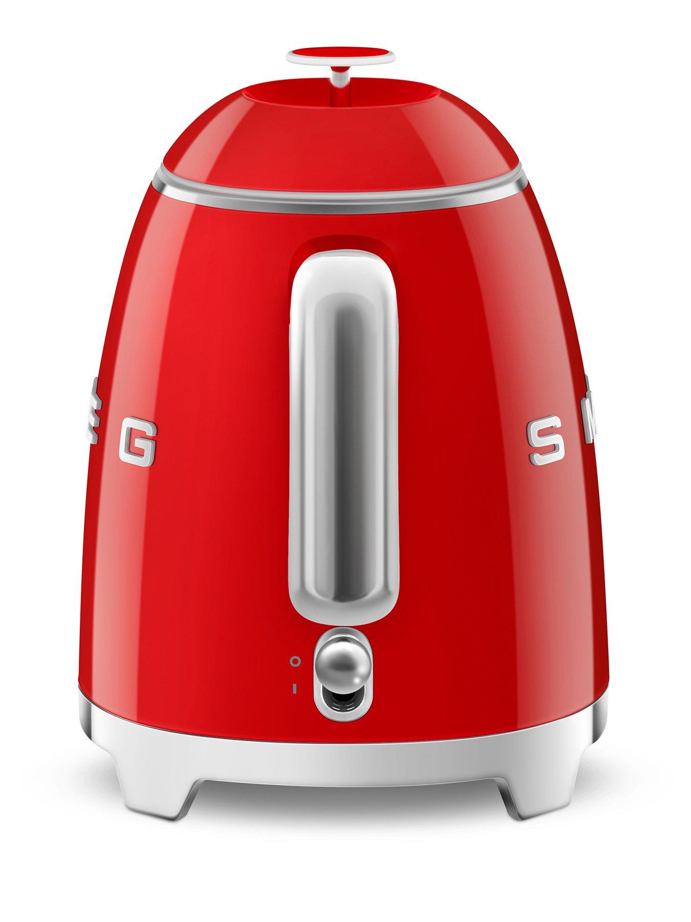Image 4 of 6 of Smeg Retro Kettle, Anti-Slip, 0.8L, Auto Shut Off, Red
