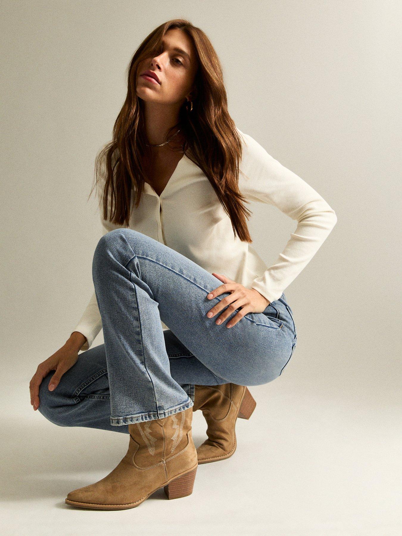 Image 4 of 7 of New Look Waist Enhance Quinn Bootcut Stretch Denim Jeans - Blue