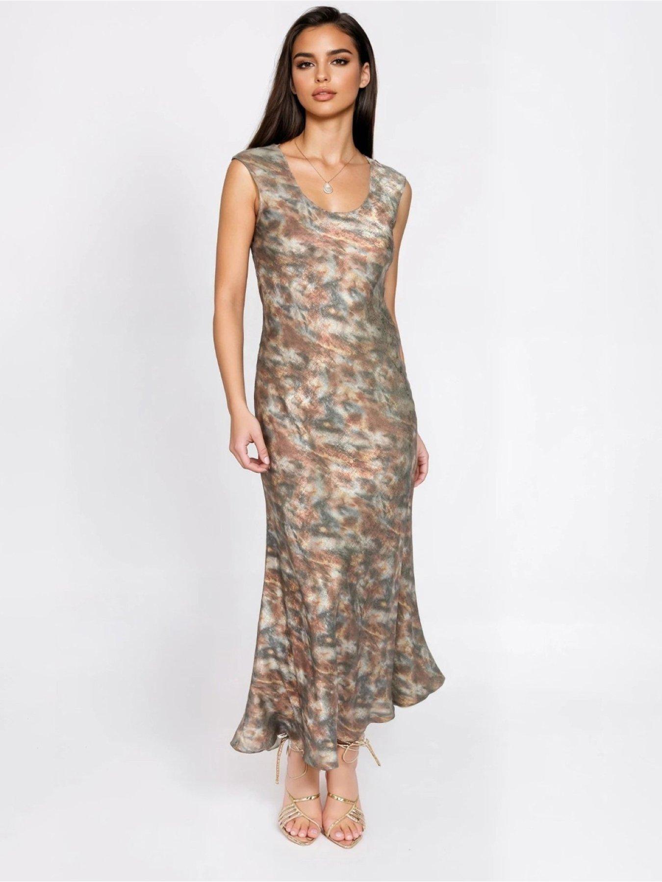 Image 3 of 4 of Little Mistress Sage Blur Print Maxi Dress - Multi