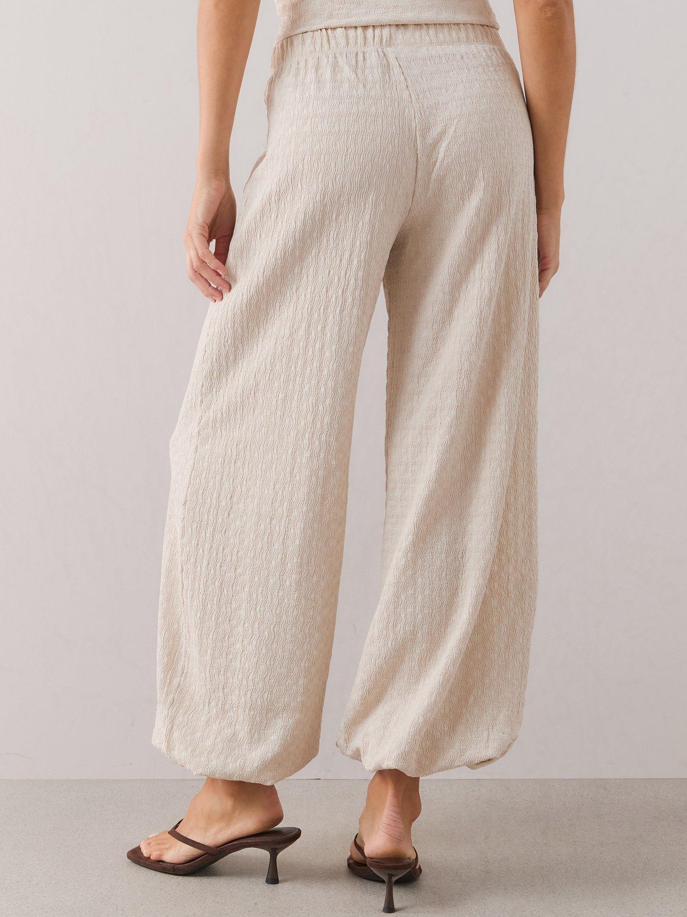 Image 2 of 7 of The Very Collection Textured Balloon Trousers - Cream