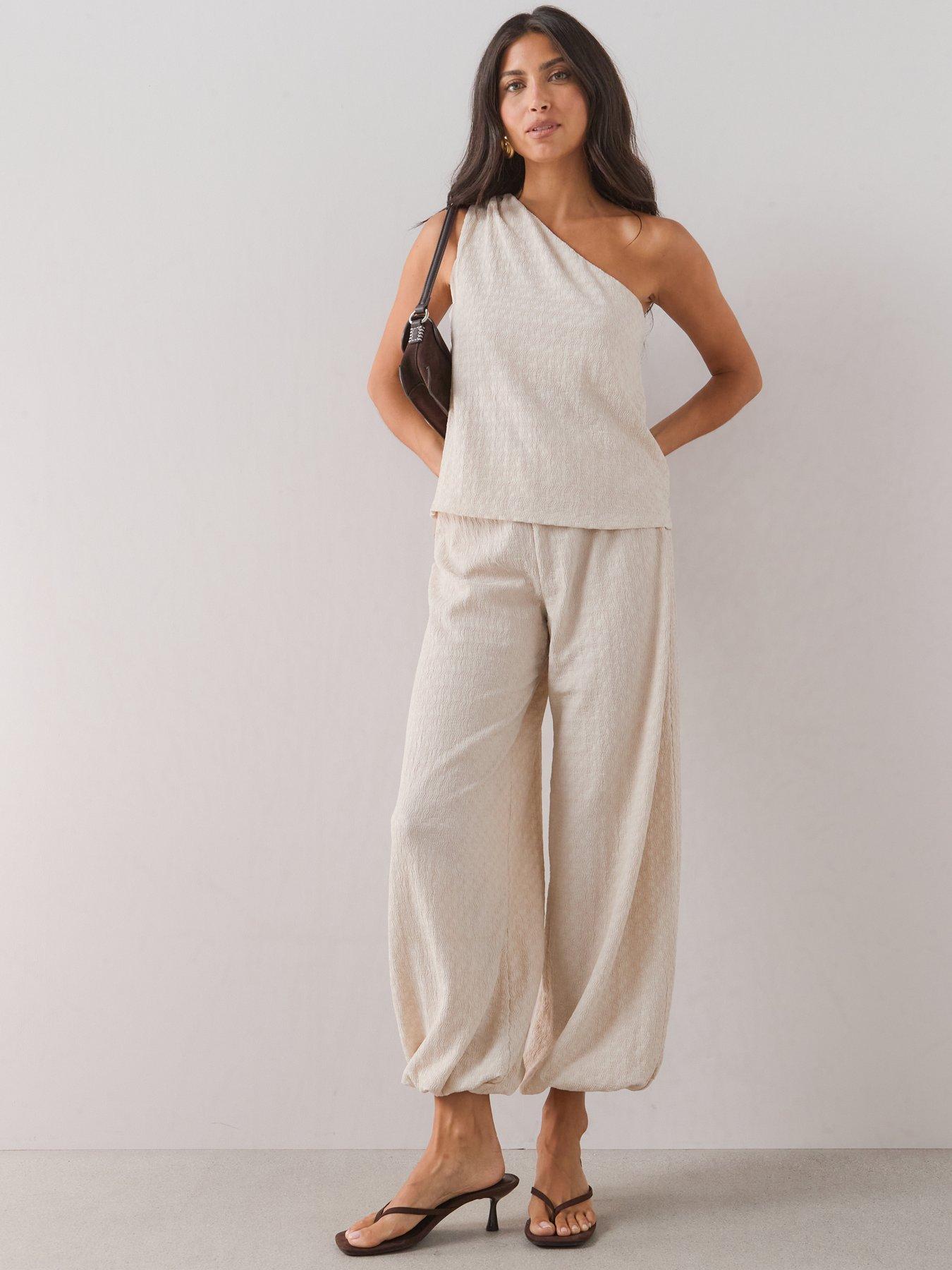 Image 3 of 7 of The Very Collection Textured Balloon Trousers - Cream