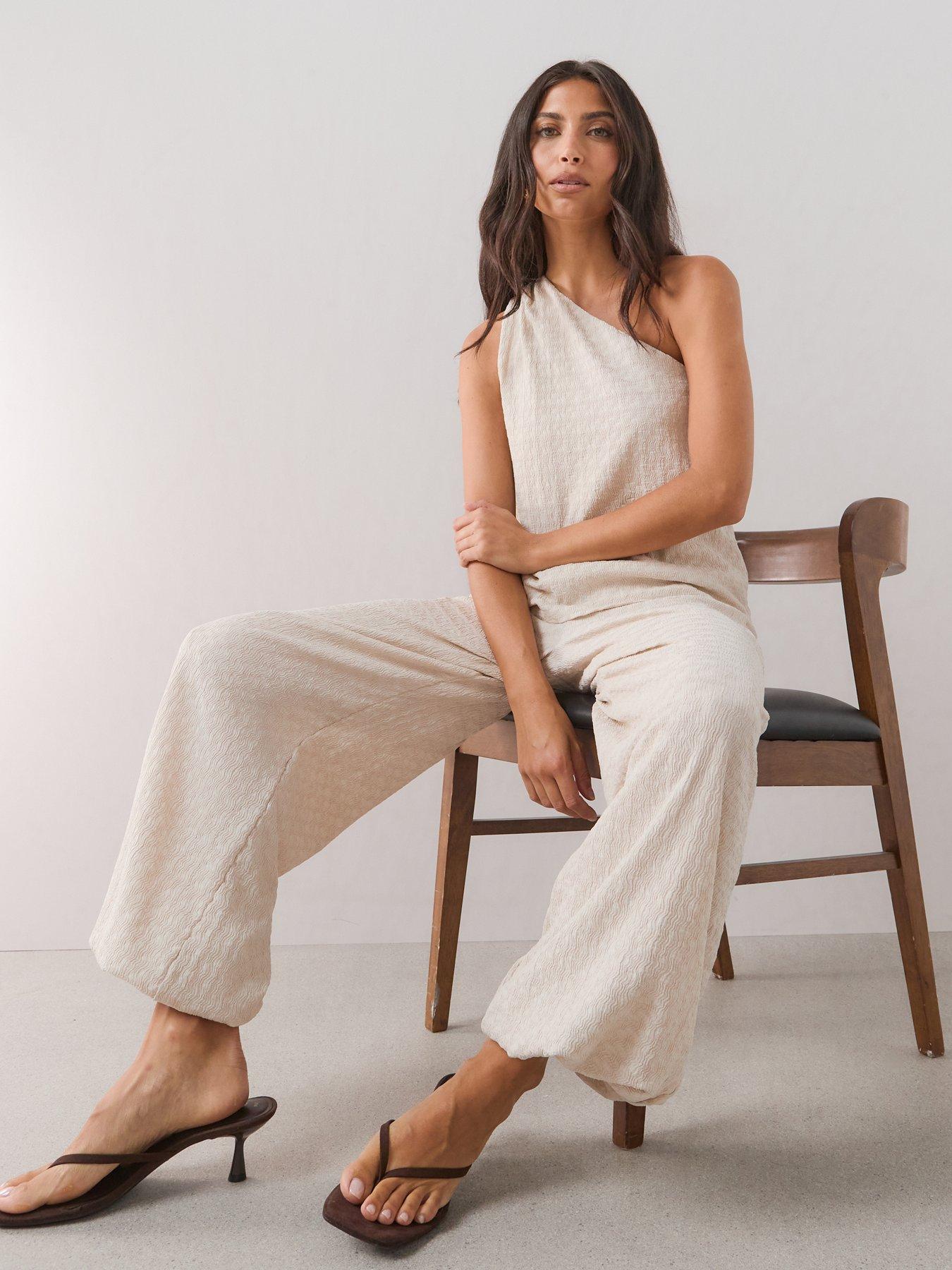 Image 4 of 7 of The Very Collection Textured Balloon Trousers - Cream